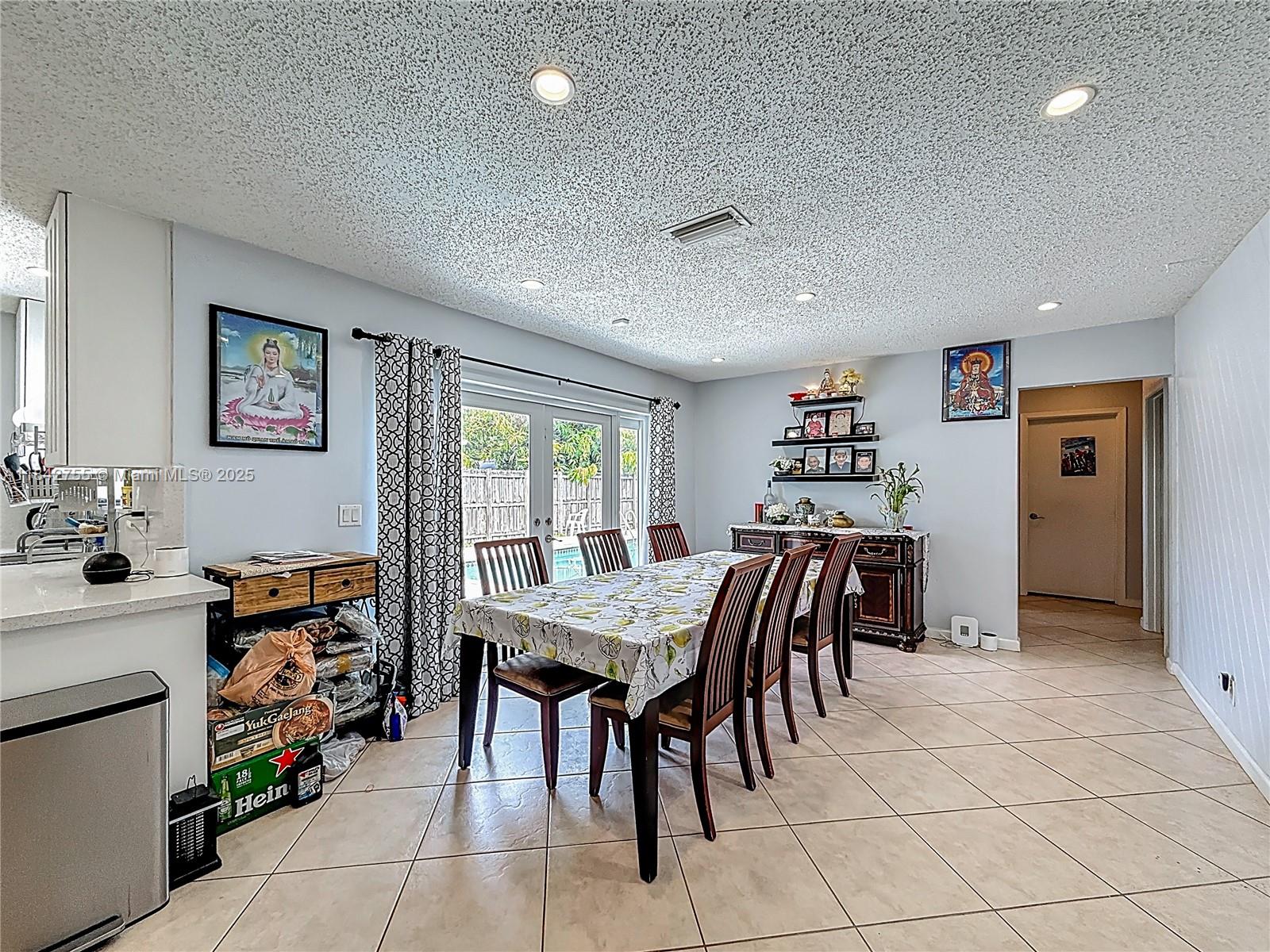 3245 SW 2nd St, Deerfield Beach, FL, 33442/$540,000 2 3245 SW 2nd St