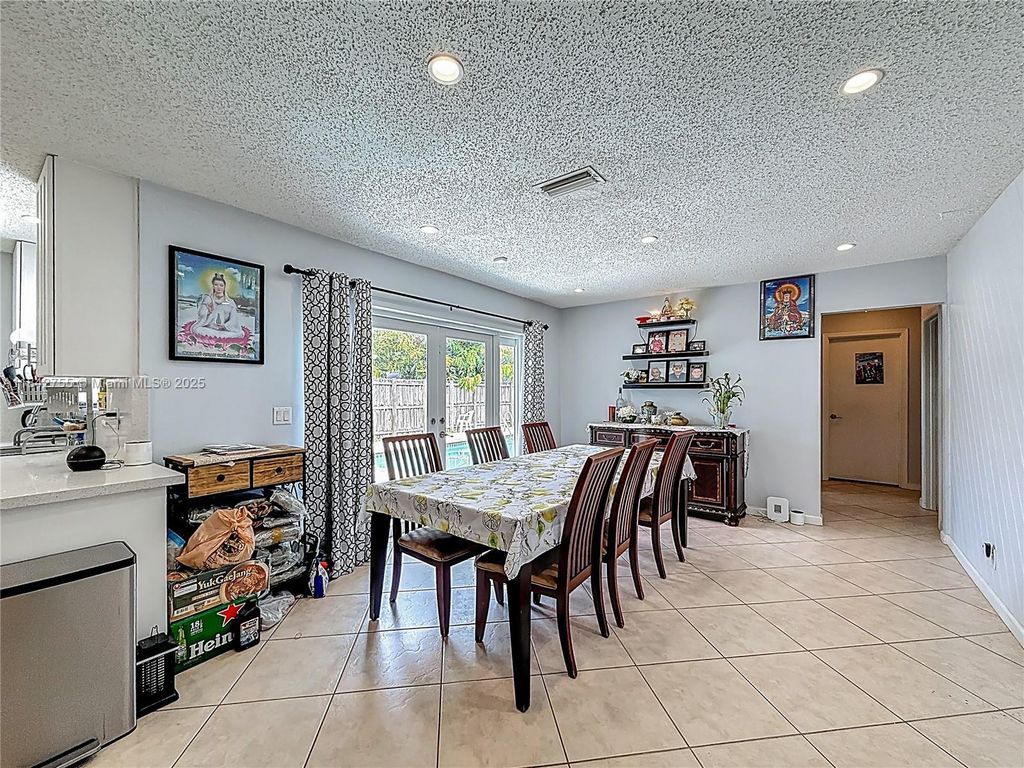 Photo of 3245 SW 2nd St, Deerfield Beach, FL 33442 (MLS # A11842755)