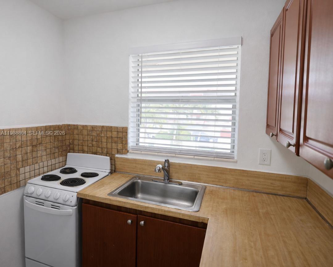 LAS BRISAS DEL CARIBE CON - Residential Lease