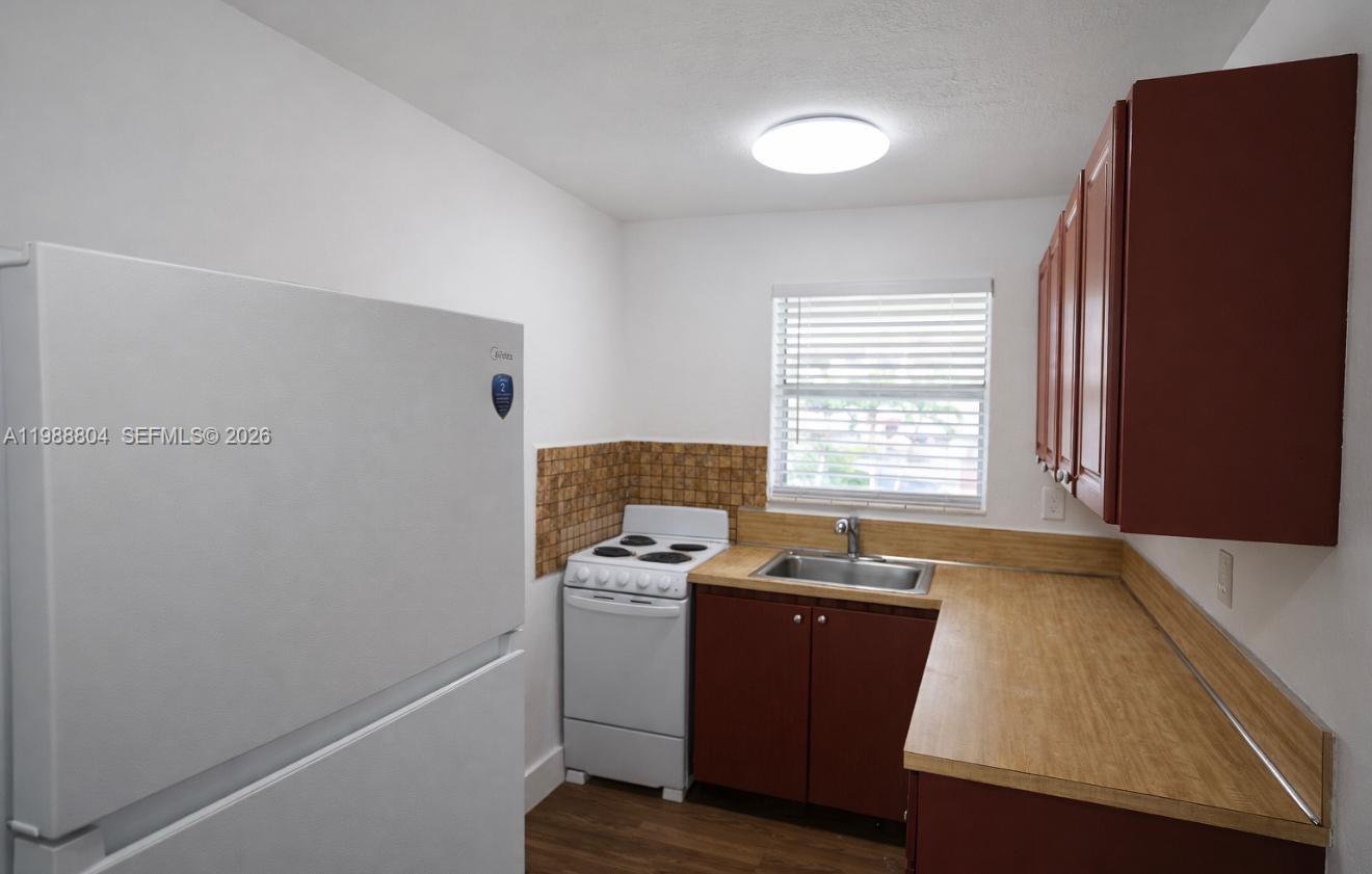 LAS BRISAS DEL CARIBE CON - Residential Lease