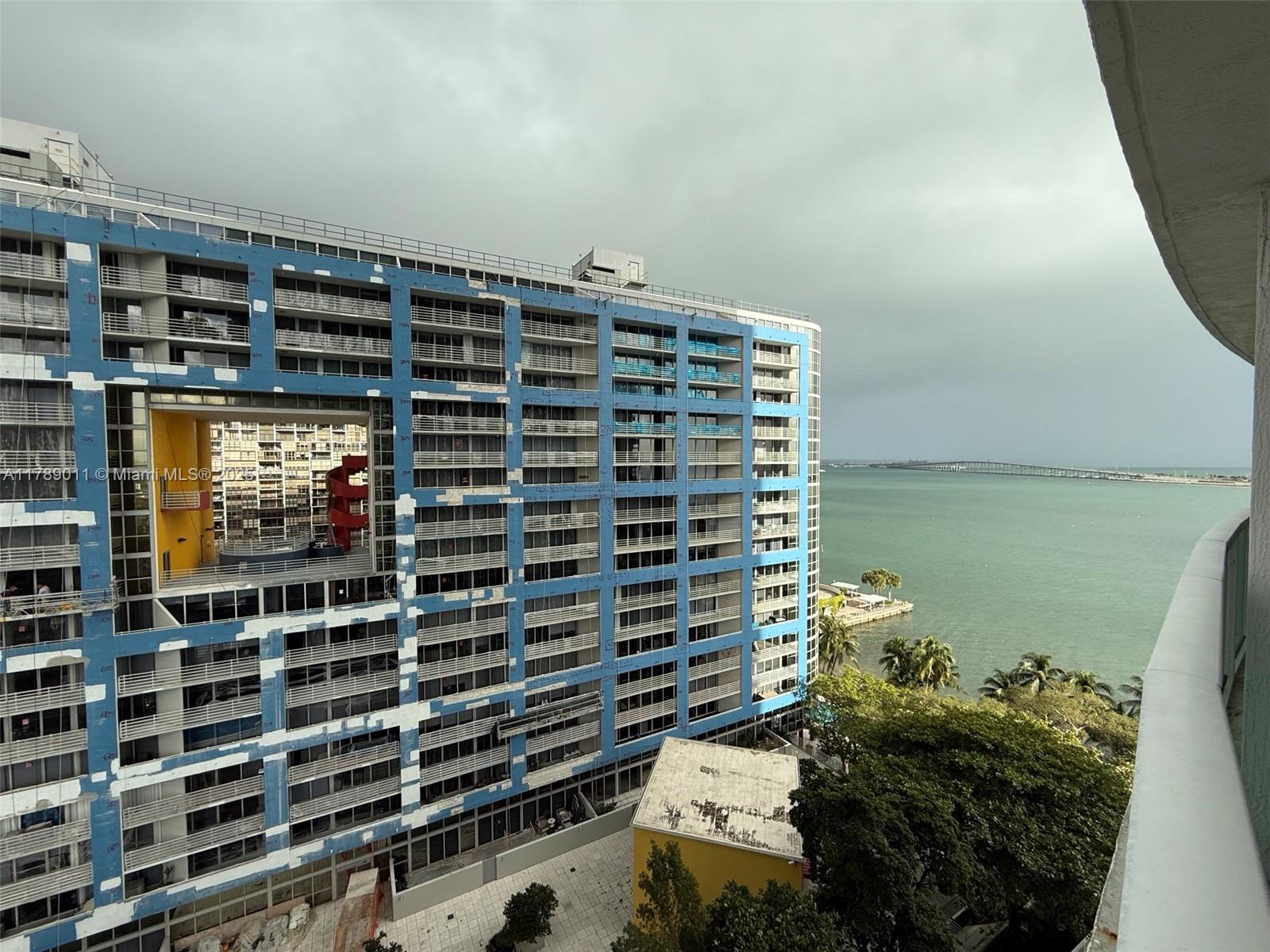 SKYLINE ON BRICKELL CONDO - Residential
