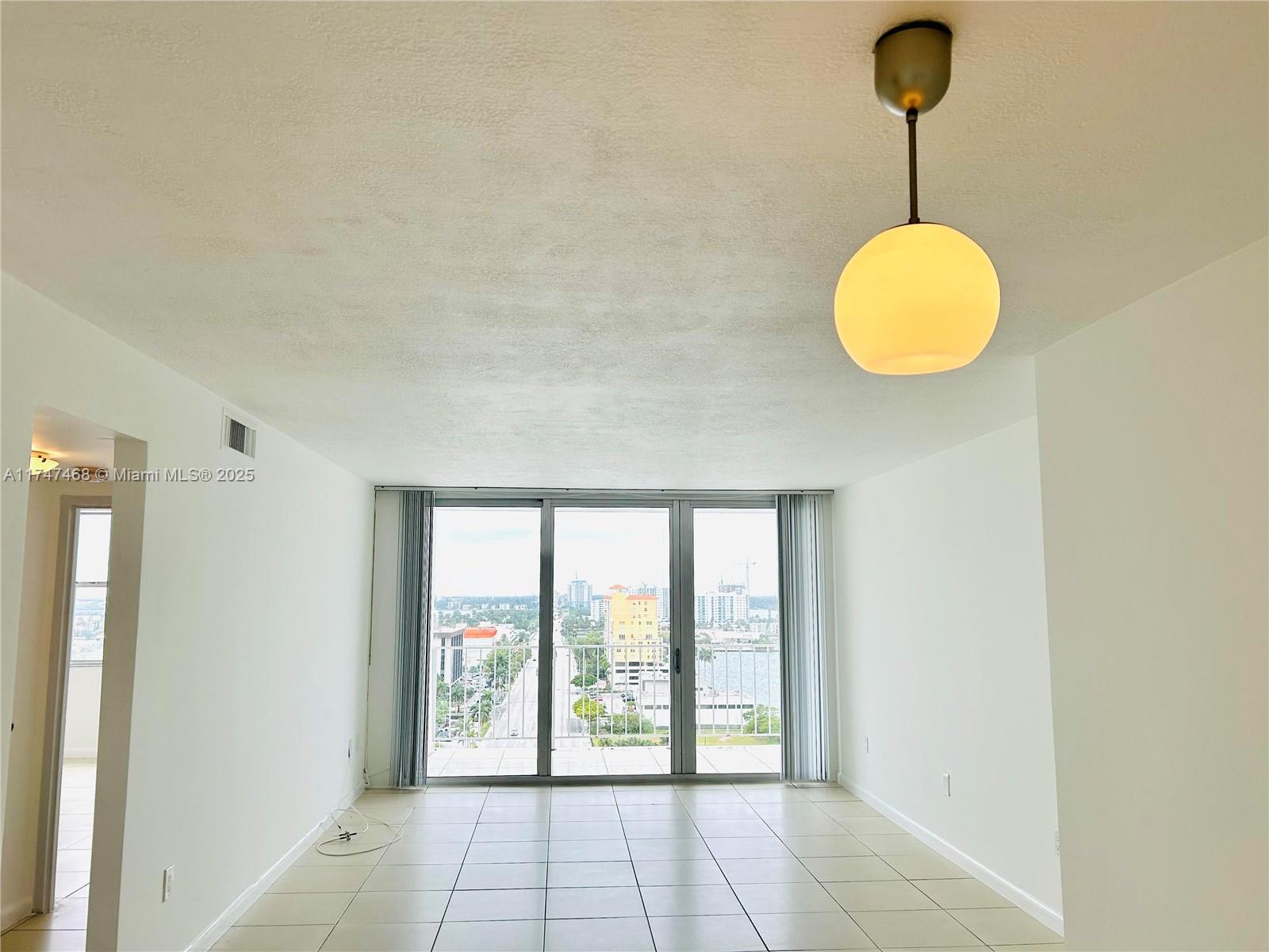 KENNEDY HOUSE CONDO - Residential