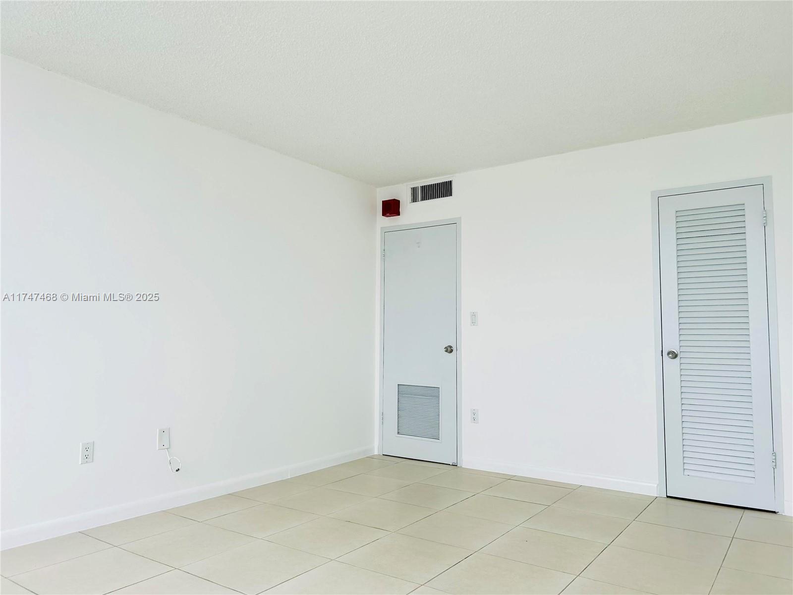 KENNEDY HOUSE CONDO - Residential