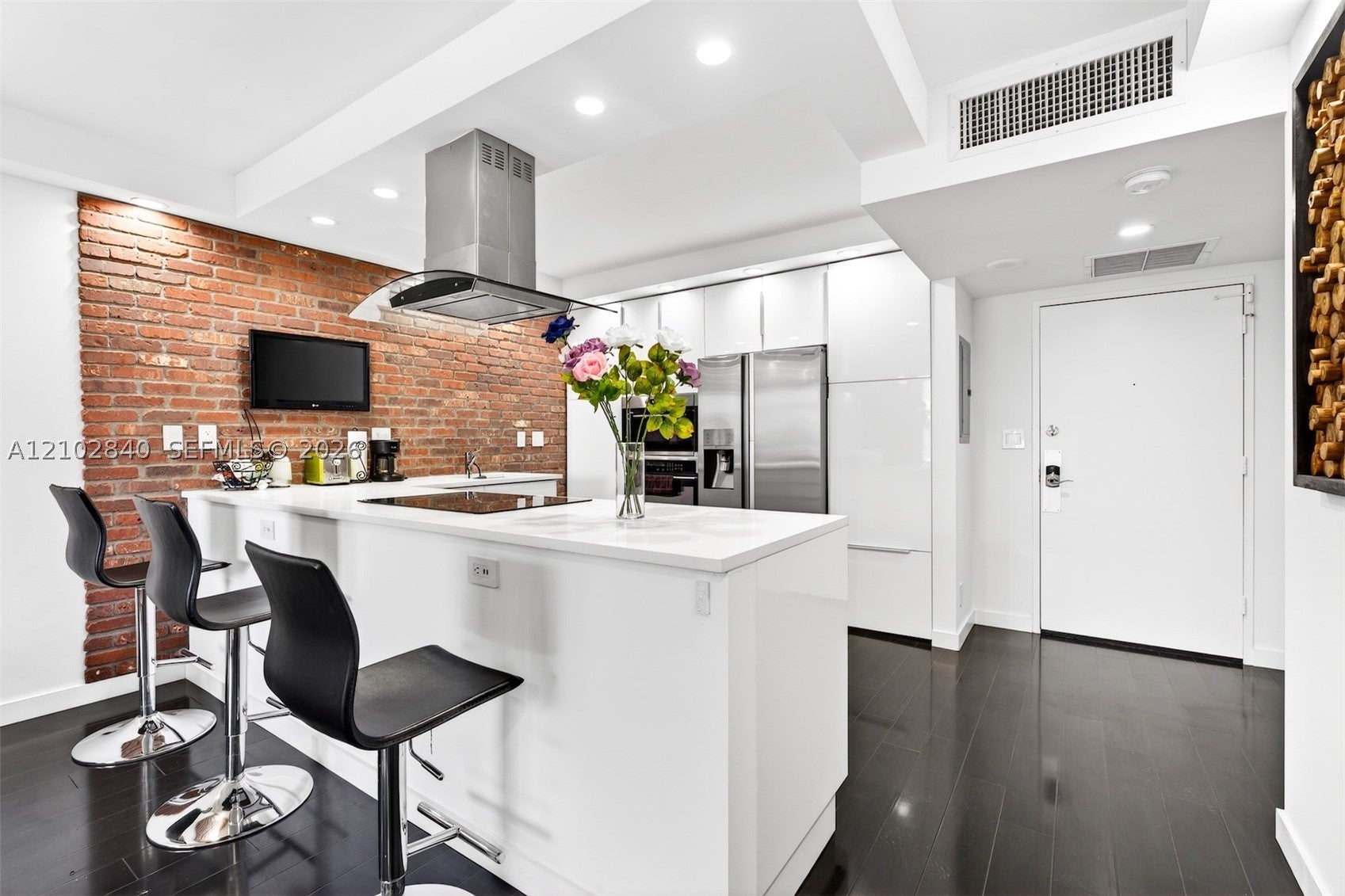 500 Three Islands Blvd 201