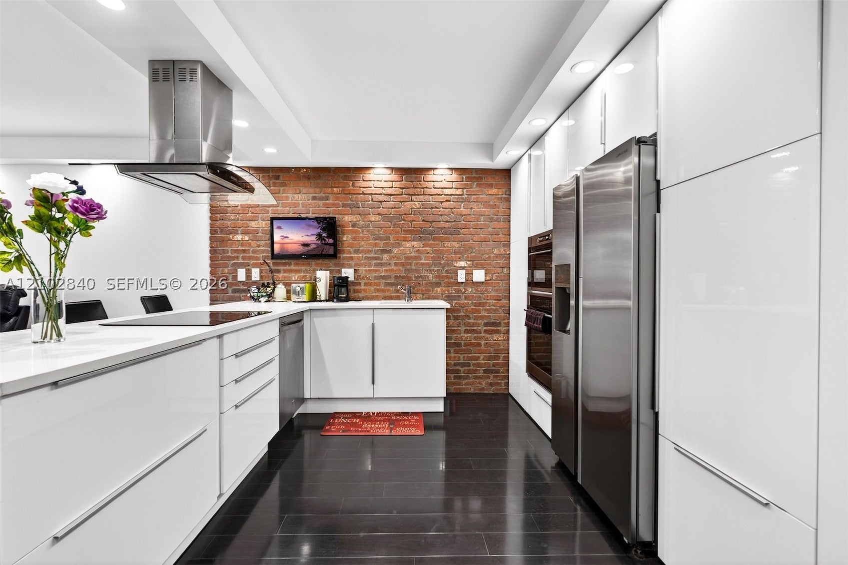 500 Three Islands Blvd 201