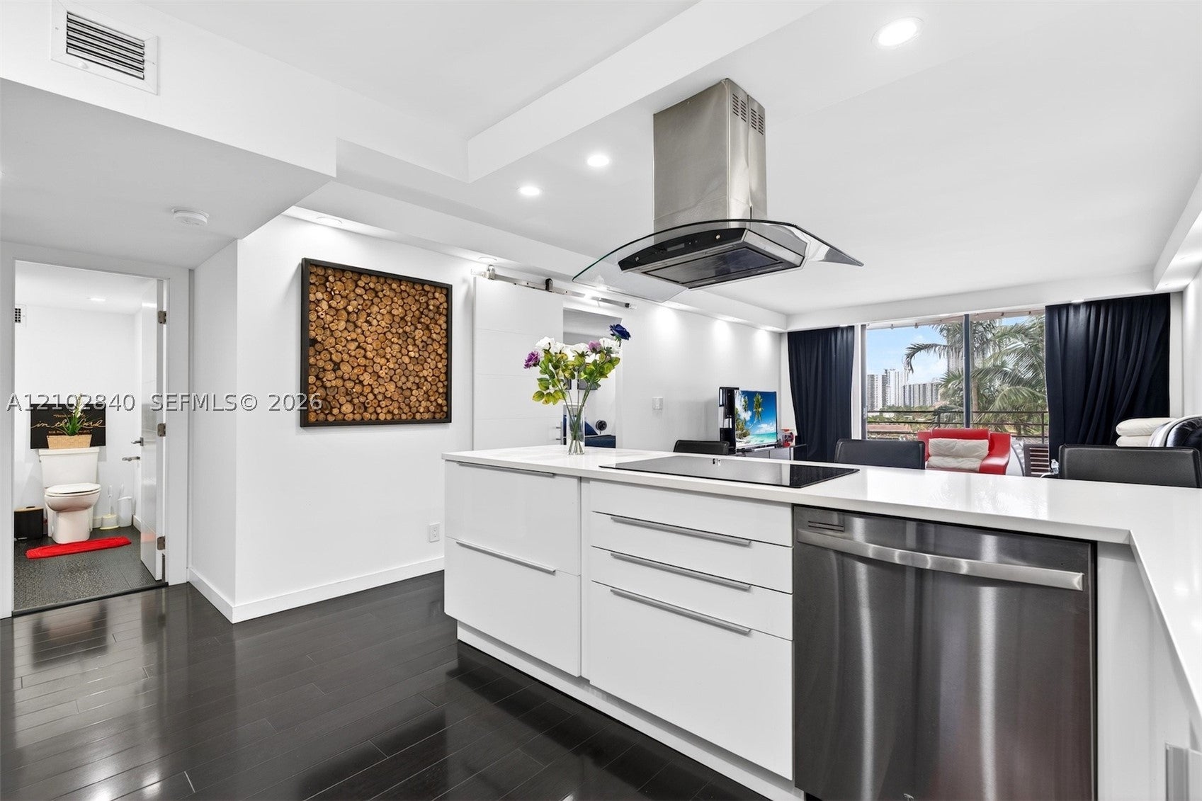 500 Three Islands Blvd 201