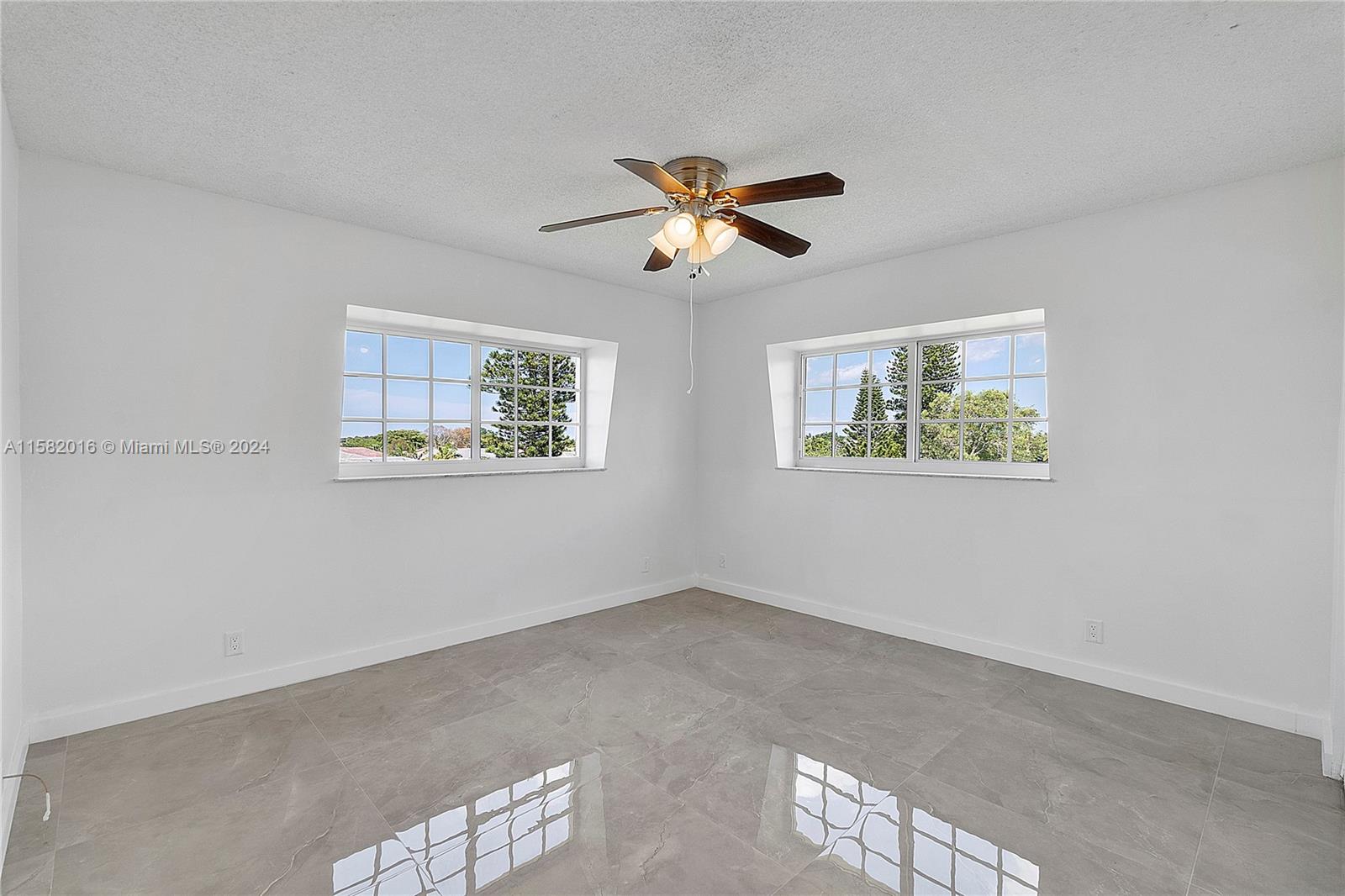BRIARWOOD CLUB CONDO 2 - Residential