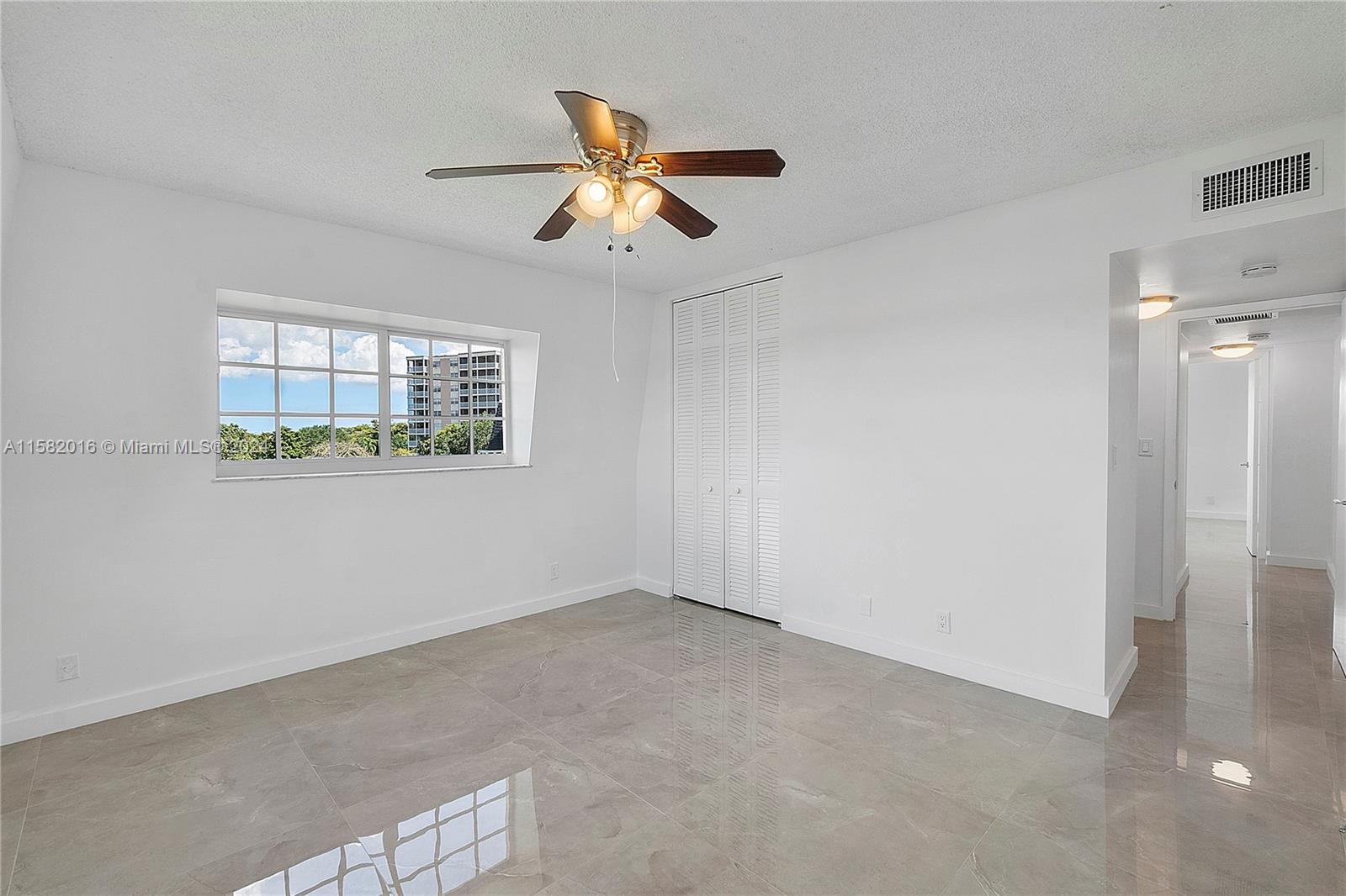 BRIARWOOD CLUB CONDO 2 - Residential