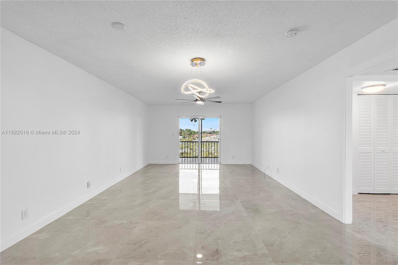 BRIARWOOD CLUB CONDO 2 - Residential