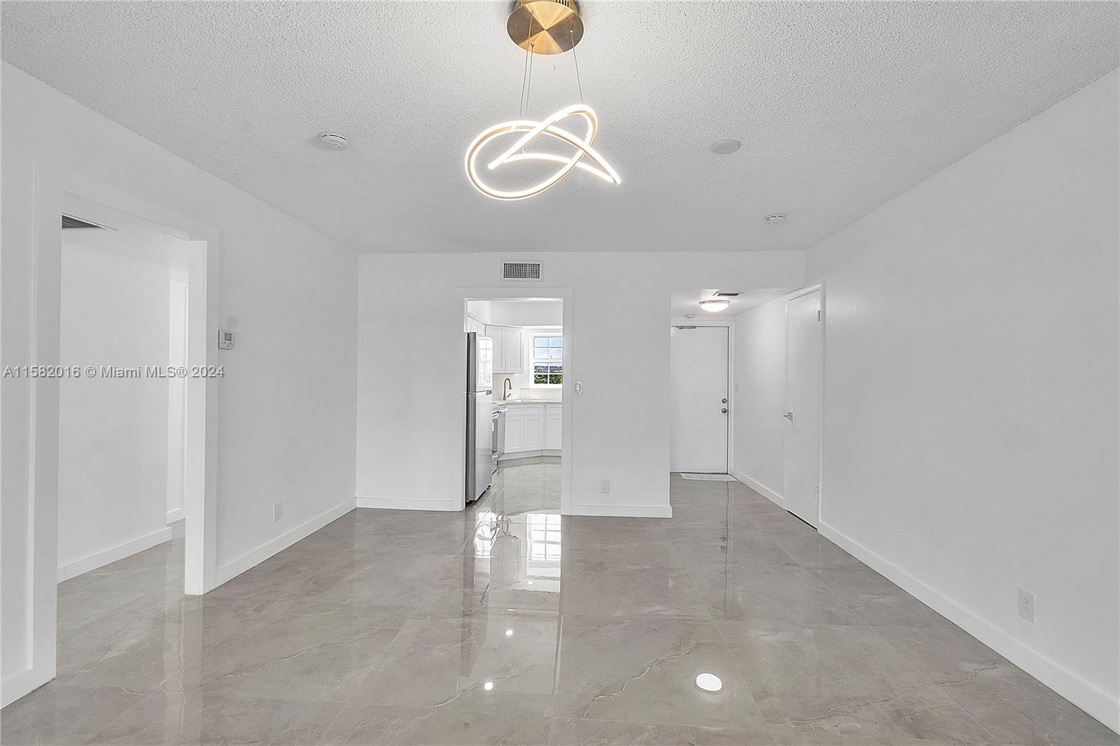 BRIARWOOD CLUB CONDO 2 - Residential