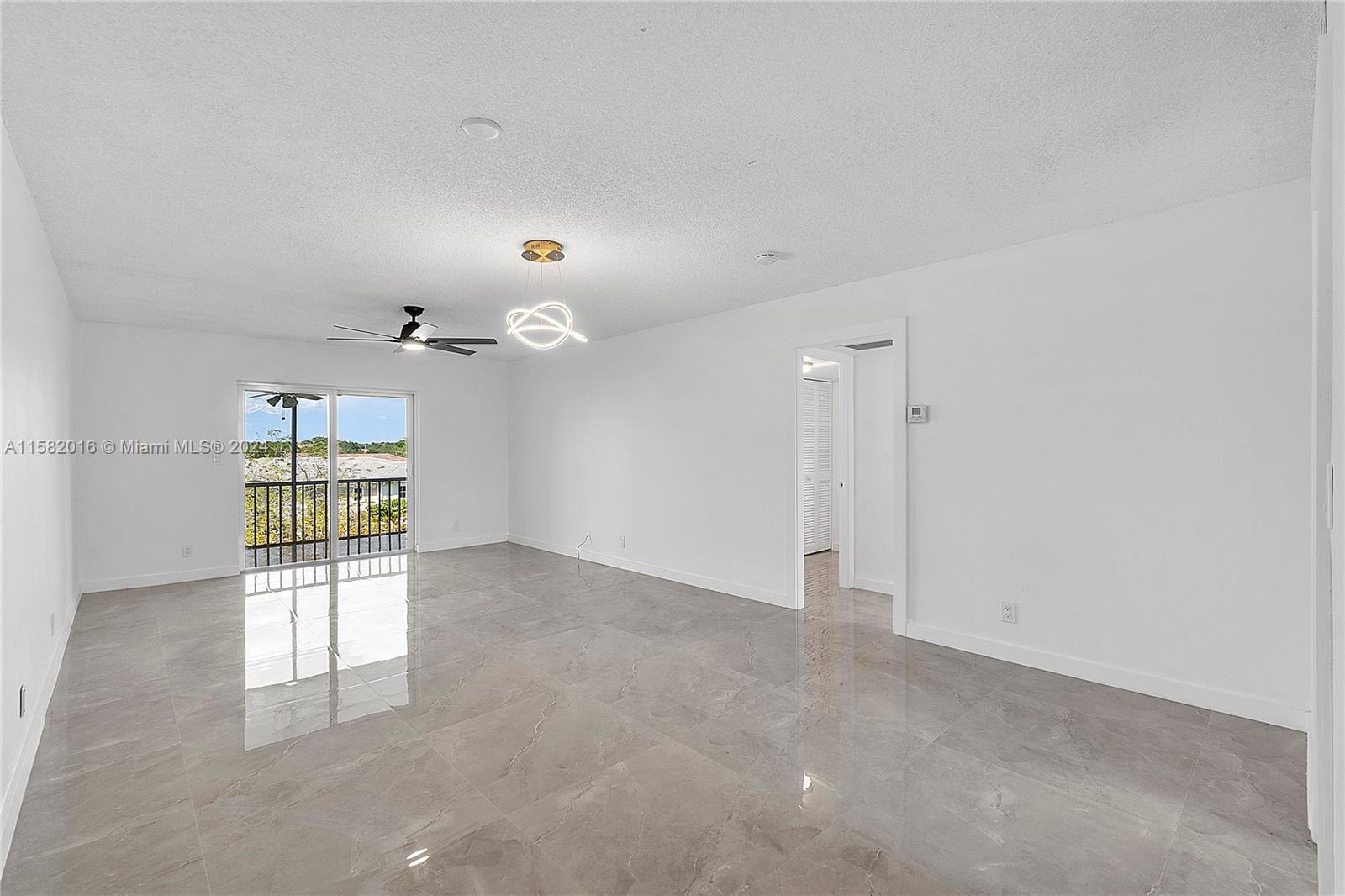 BRIARWOOD CLUB CONDO 2 - Residential