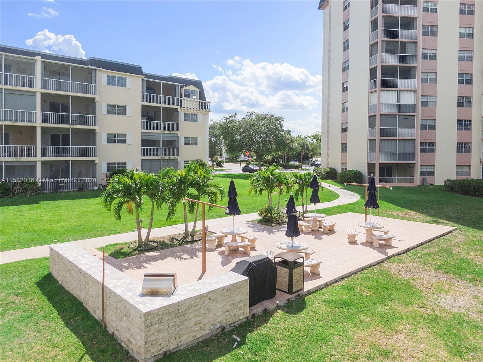 BRIARWOOD CLUB CONDO 2 - Residential