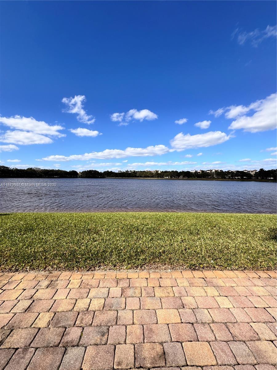 TAO SAWGRASS CONDOMINIUM - Residential