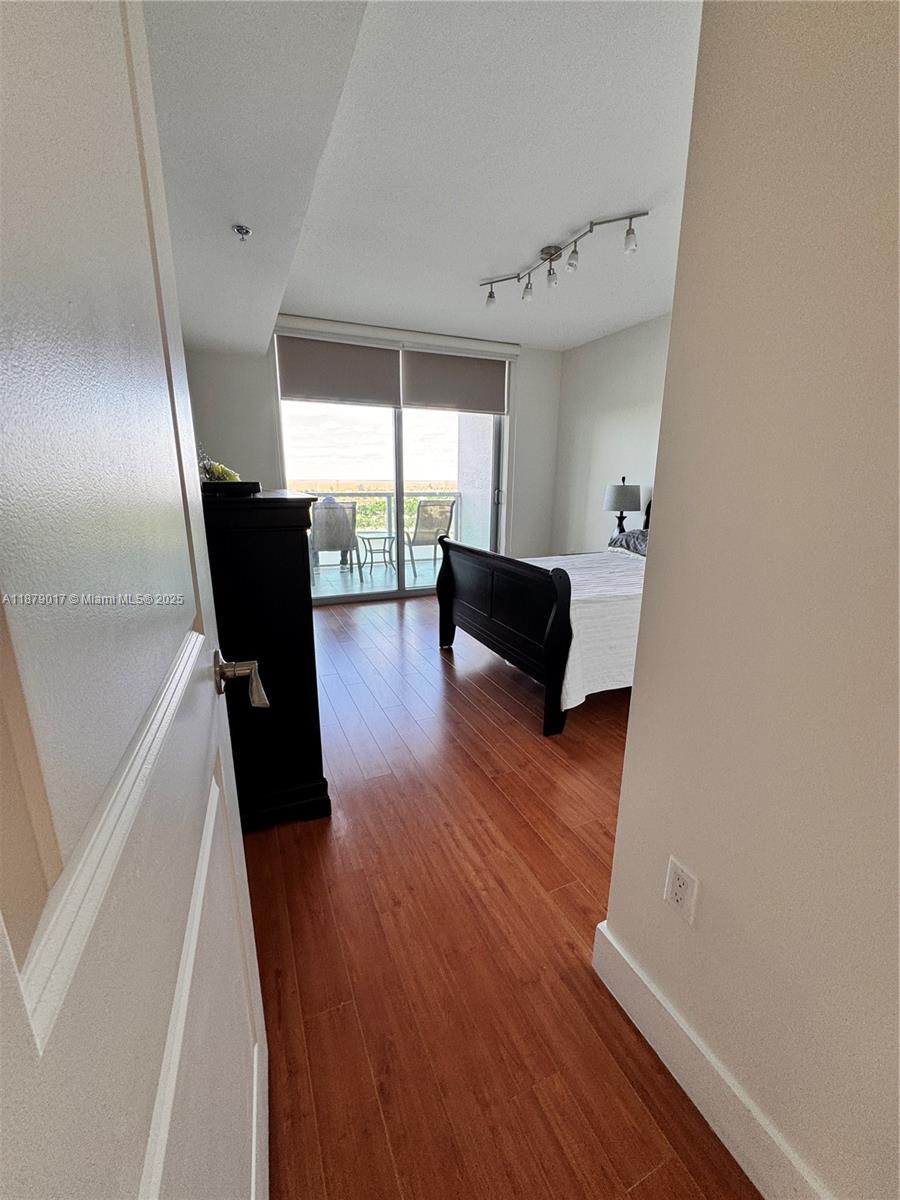 TAO SAWGRASS CONDOMINIUM - Residential