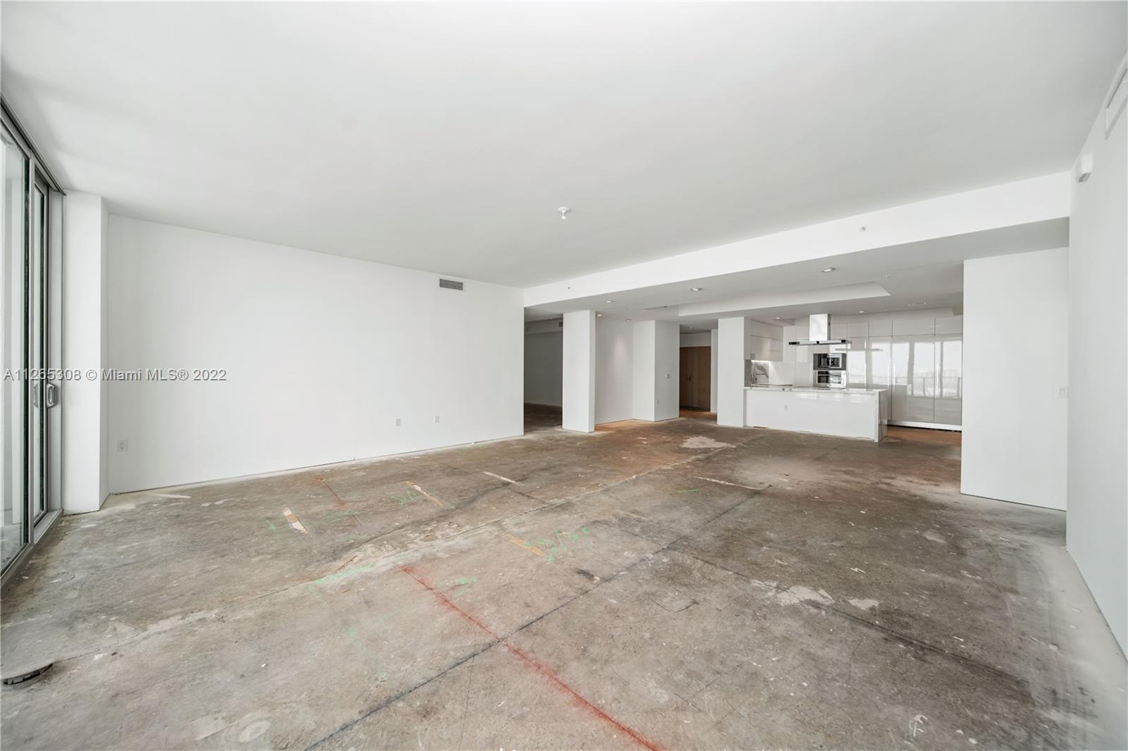 PARQUE TOWERS CONDO - Residential