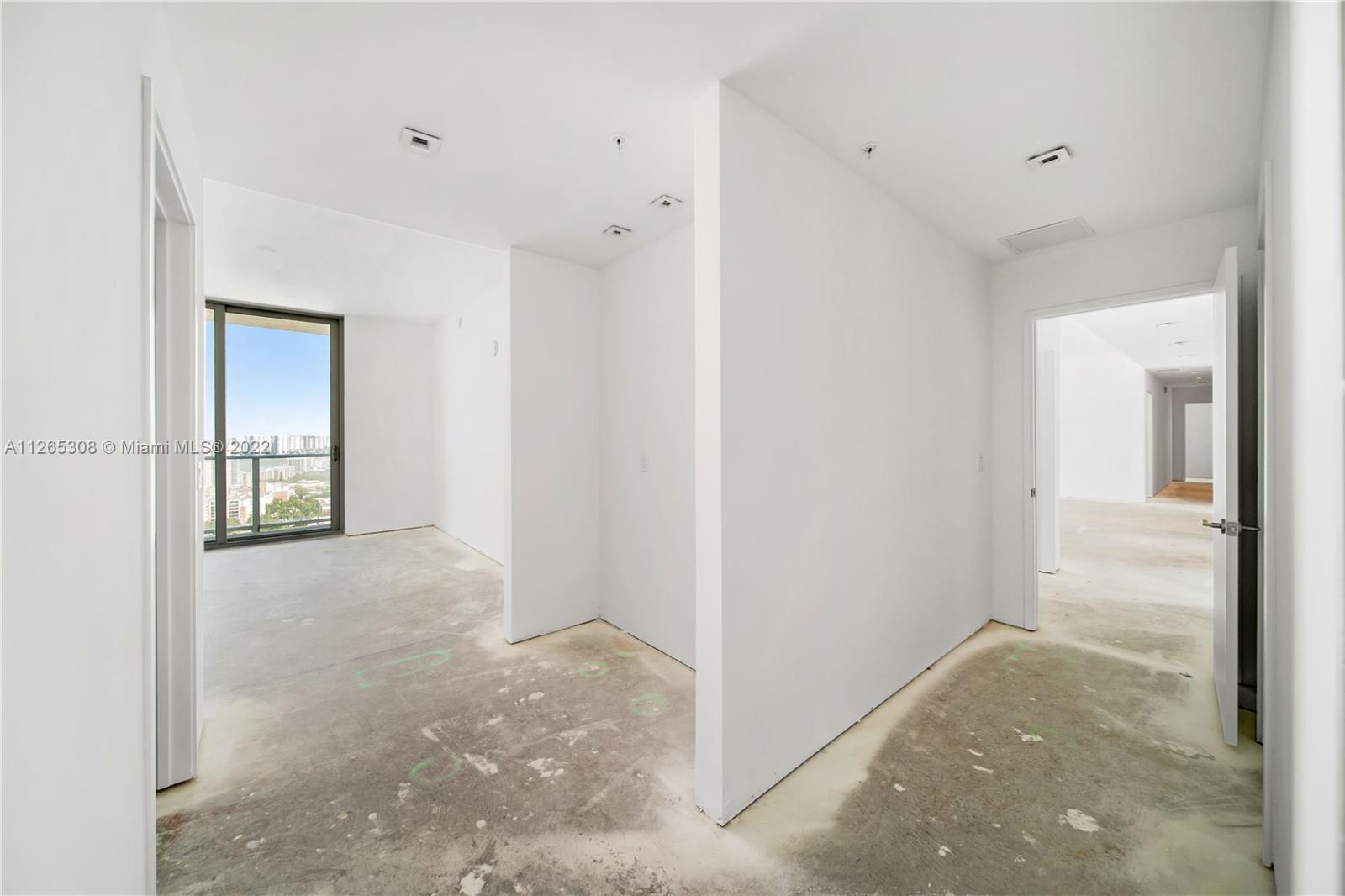 PARQUE TOWERS CONDO - Residential