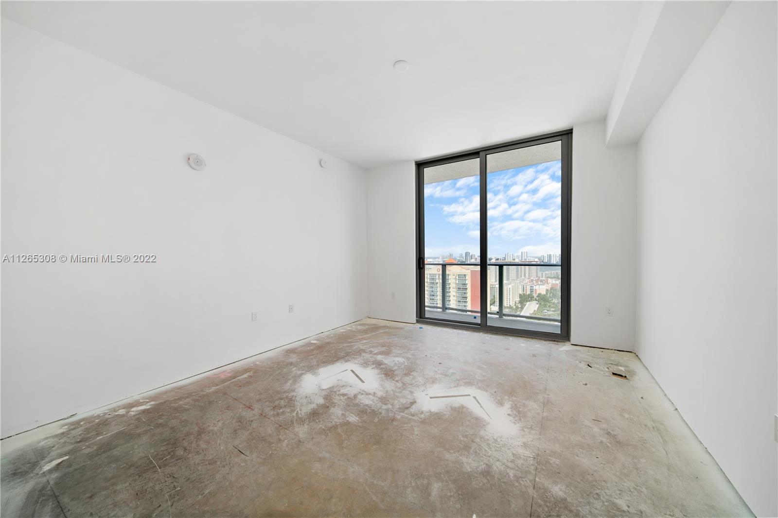 PARQUE TOWERS CONDO - Residential