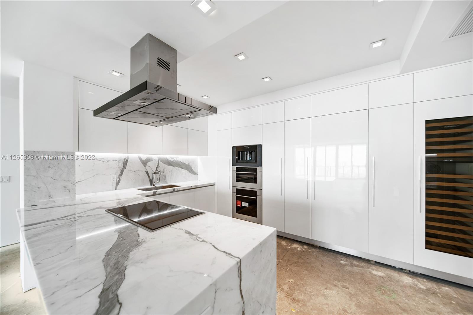 PARQUE TOWERS CONDO - Residential