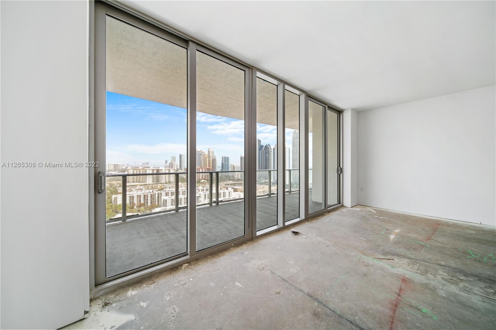 PARQUE TOWERS CONDO - Residential
