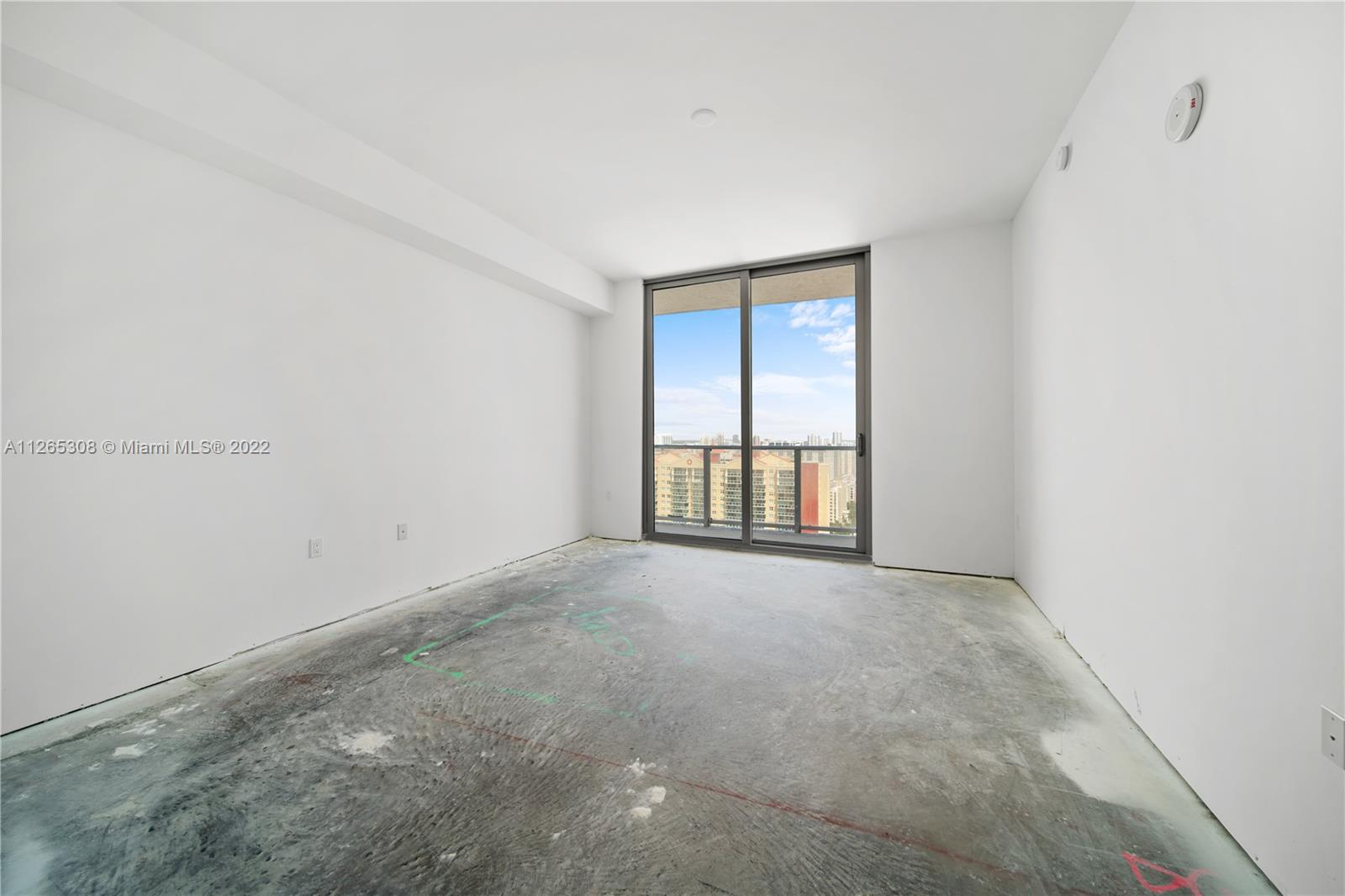 PARQUE TOWERS CONDO - Residential