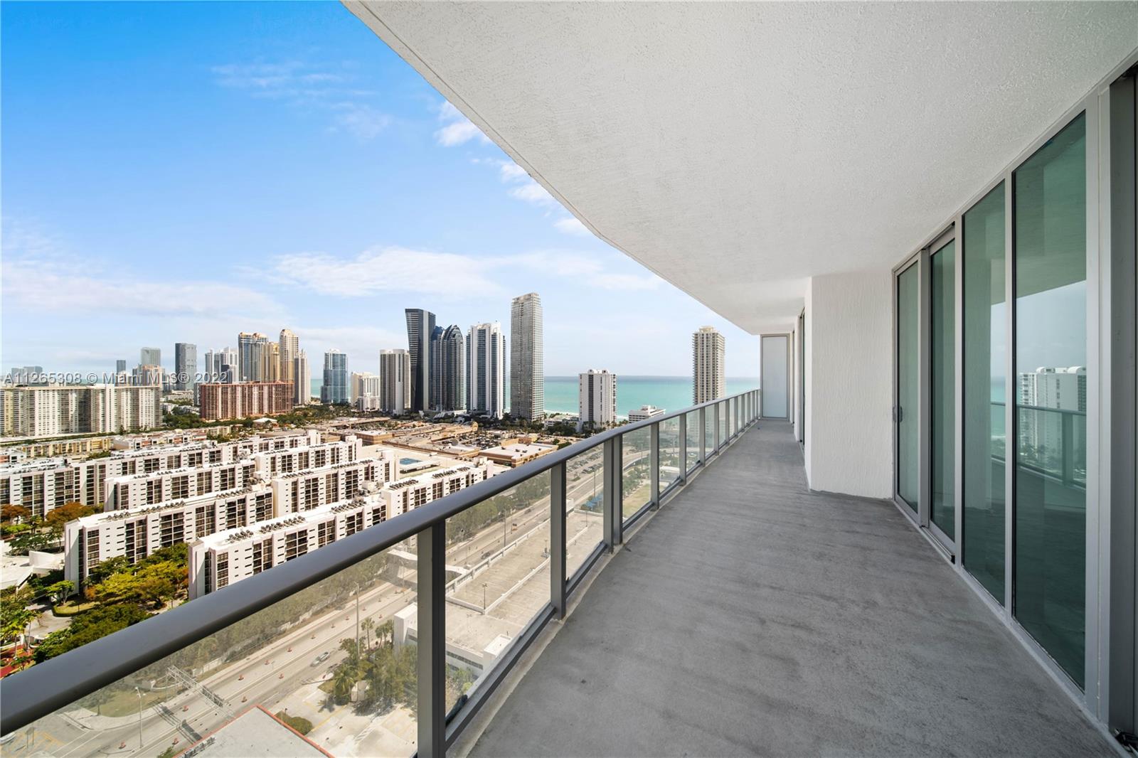 PARQUE TOWERS CONDO - Residential