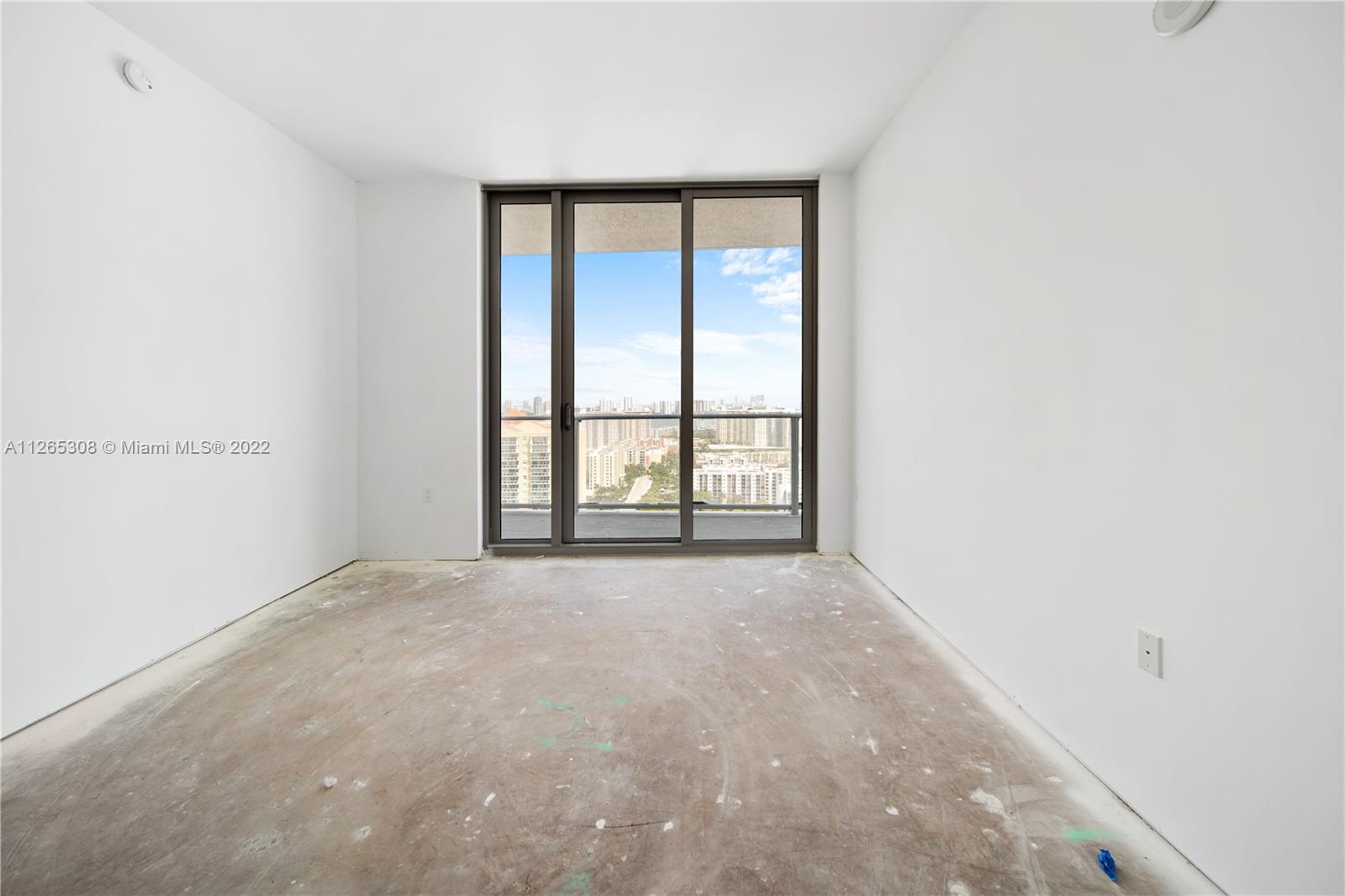 PARQUE TOWERS CONDO - Residential