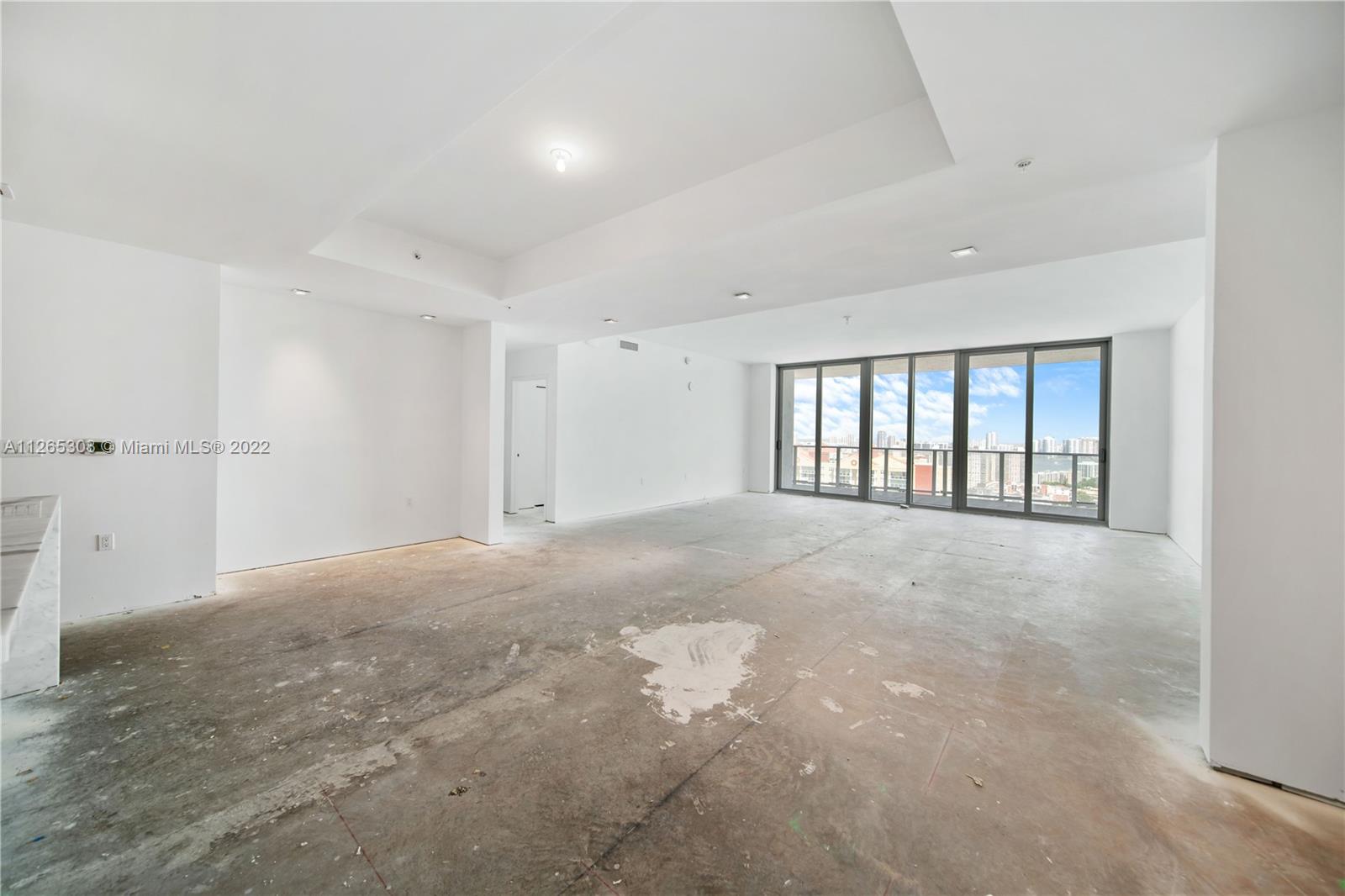 PARQUE TOWERS CONDO - Residential