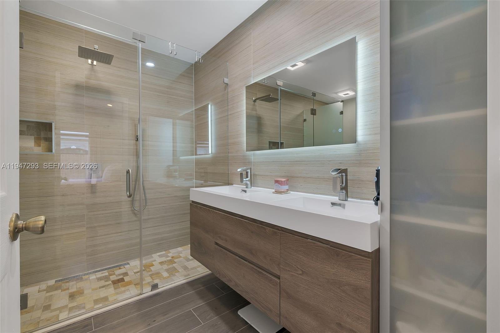 TURTLE RUN AT LAKES OF PA - Residential