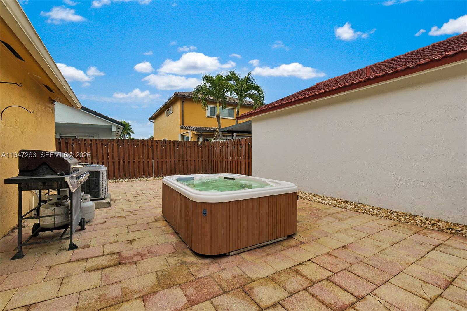 TURTLE RUN AT LAKES OF PA - Residential