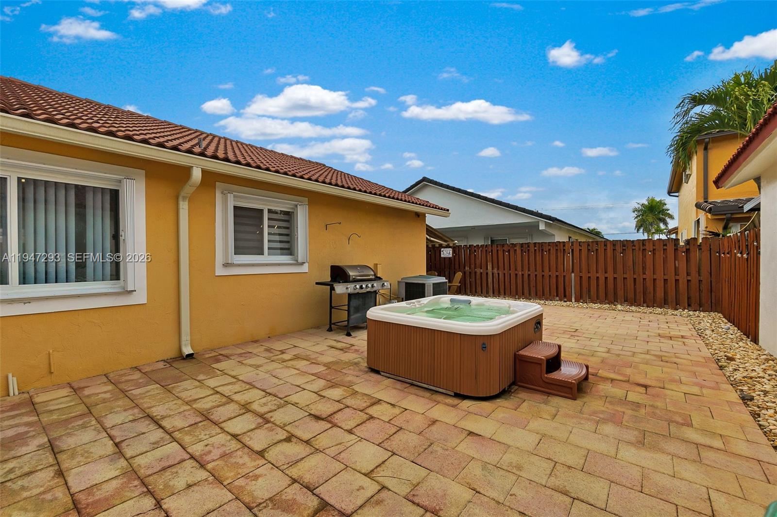 TURTLE RUN AT LAKES OF PA - Residential