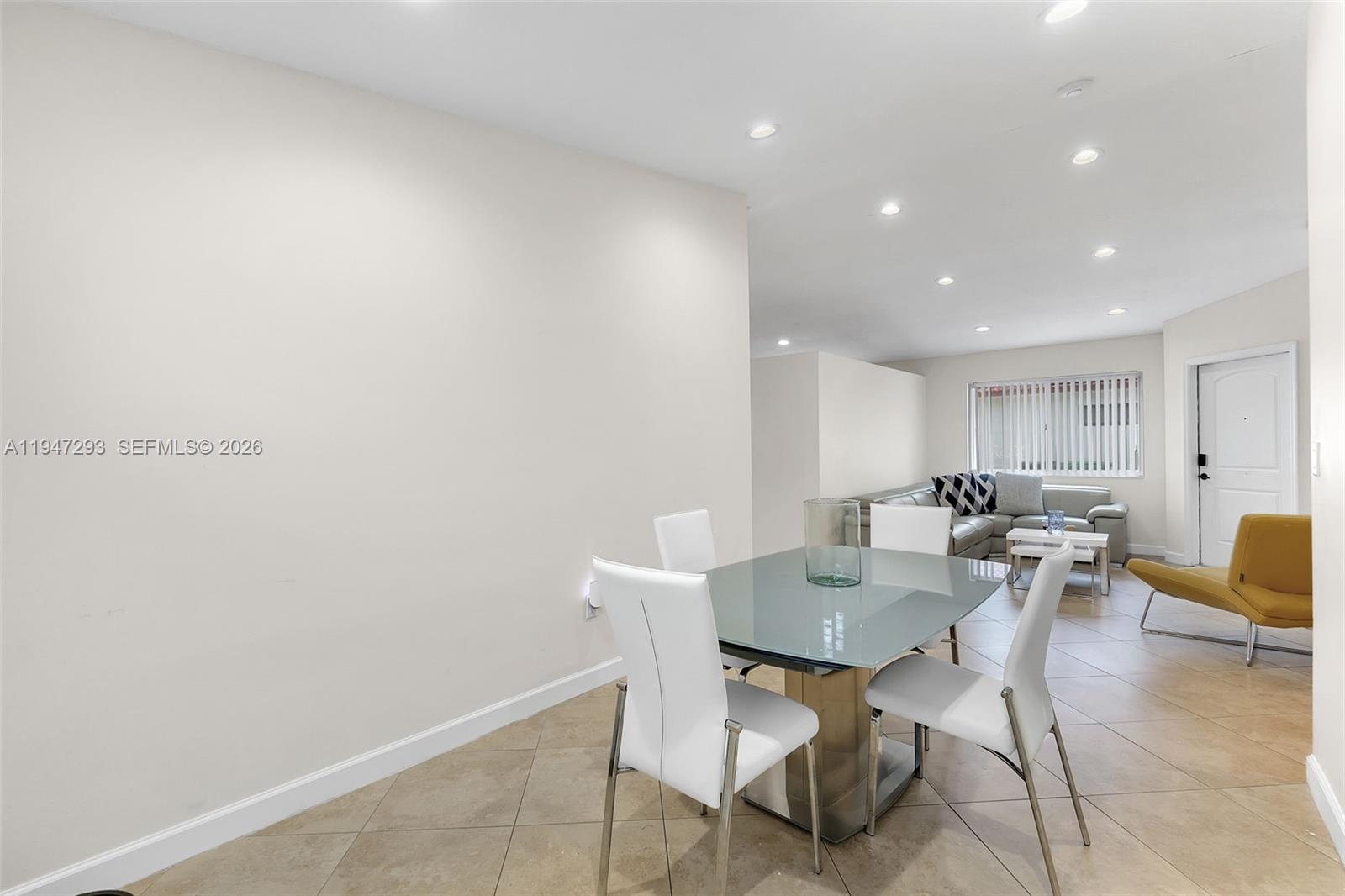 TURTLE RUN AT LAKES OF PA - Residential