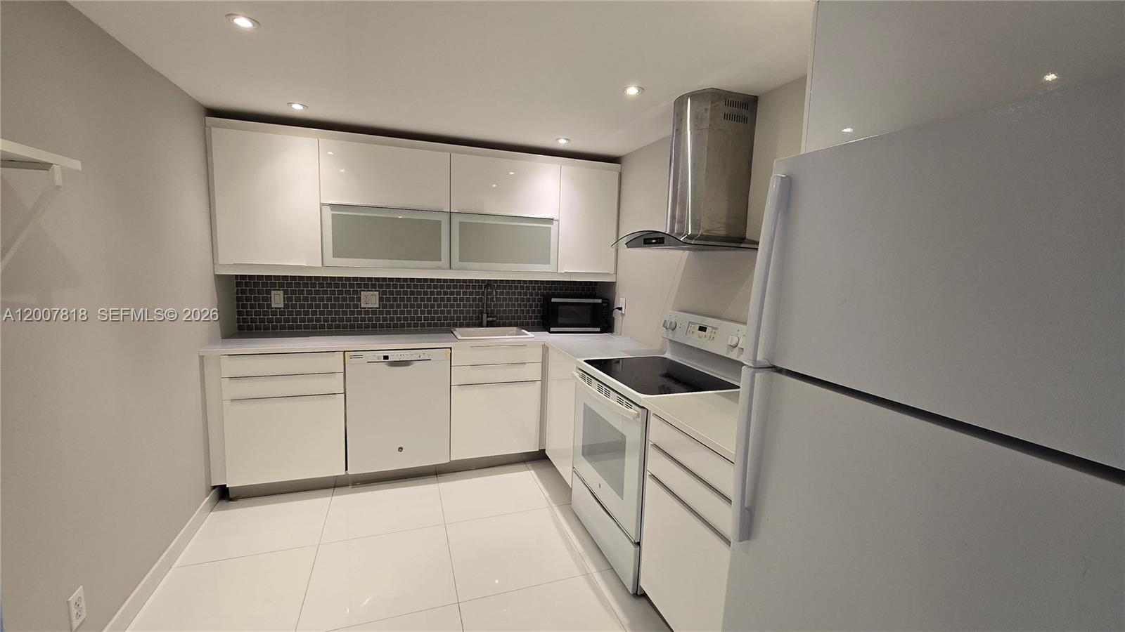 OLYMPUS CONDO PHASE C - Residential