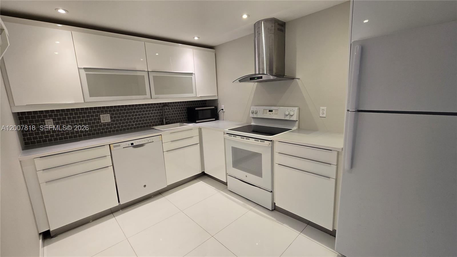 OLYMPUS CONDO PHASE C - Residential