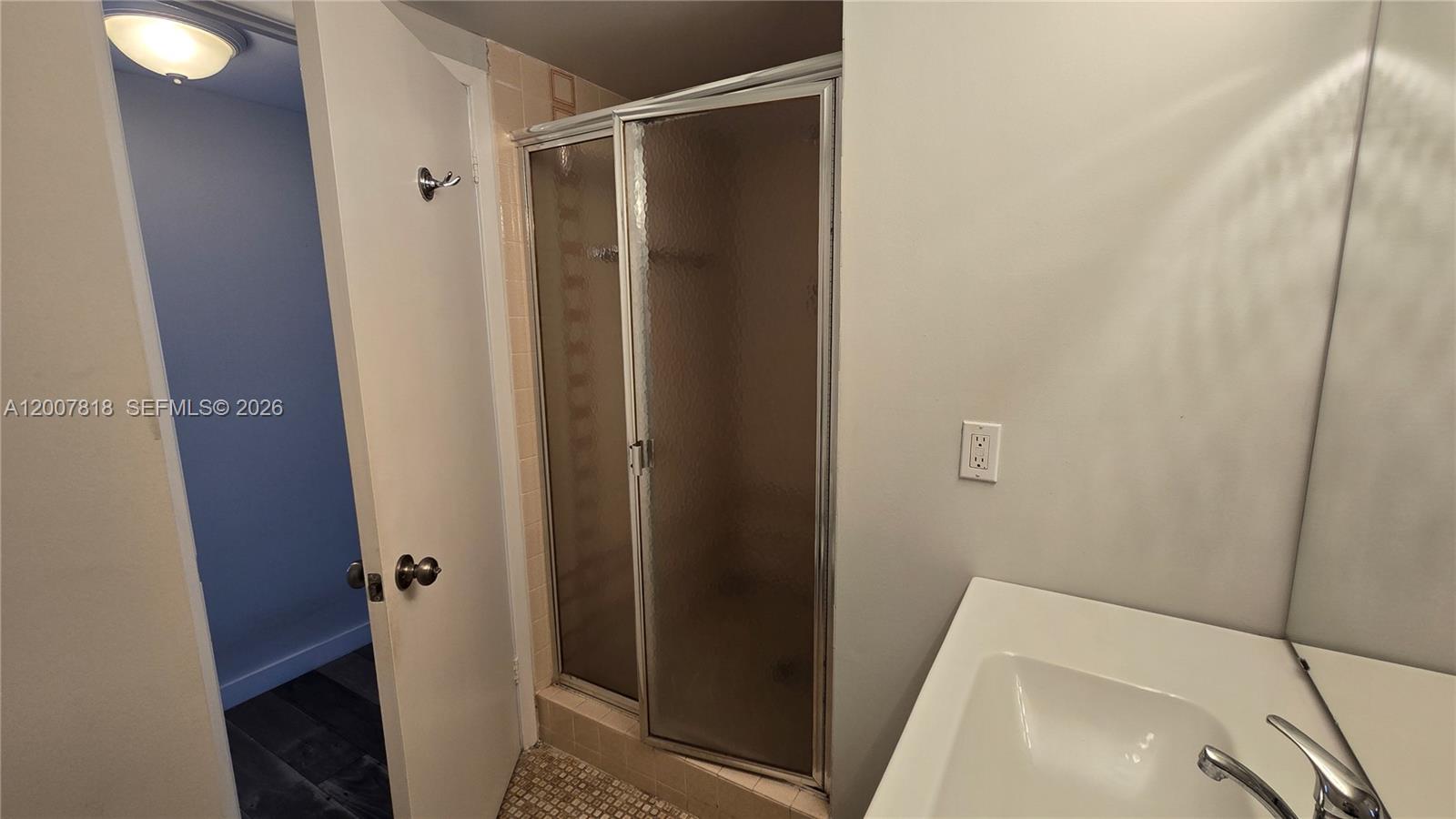 OLYMPUS CONDO PHASE C - Residential