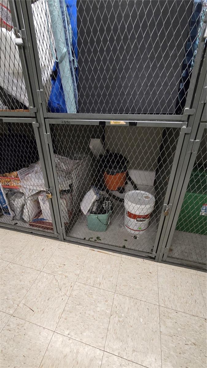 OLYMPUS CONDO PHASE C - Residential