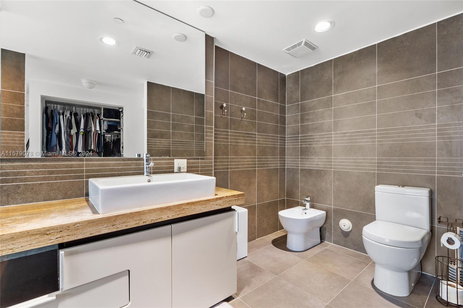 ARTEPARK NORTH CONDO - Residential