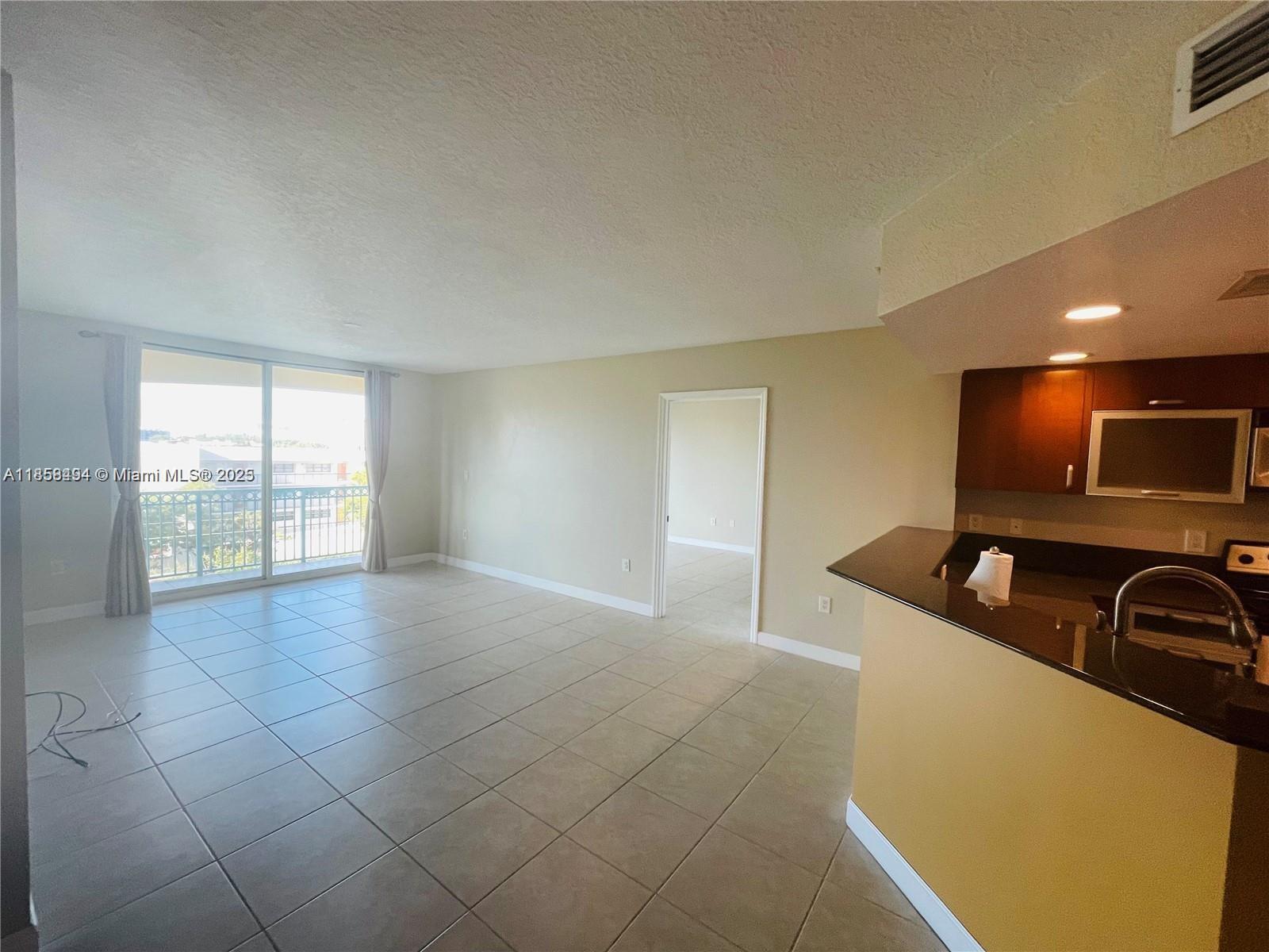 201 Golden Isles Dr 510