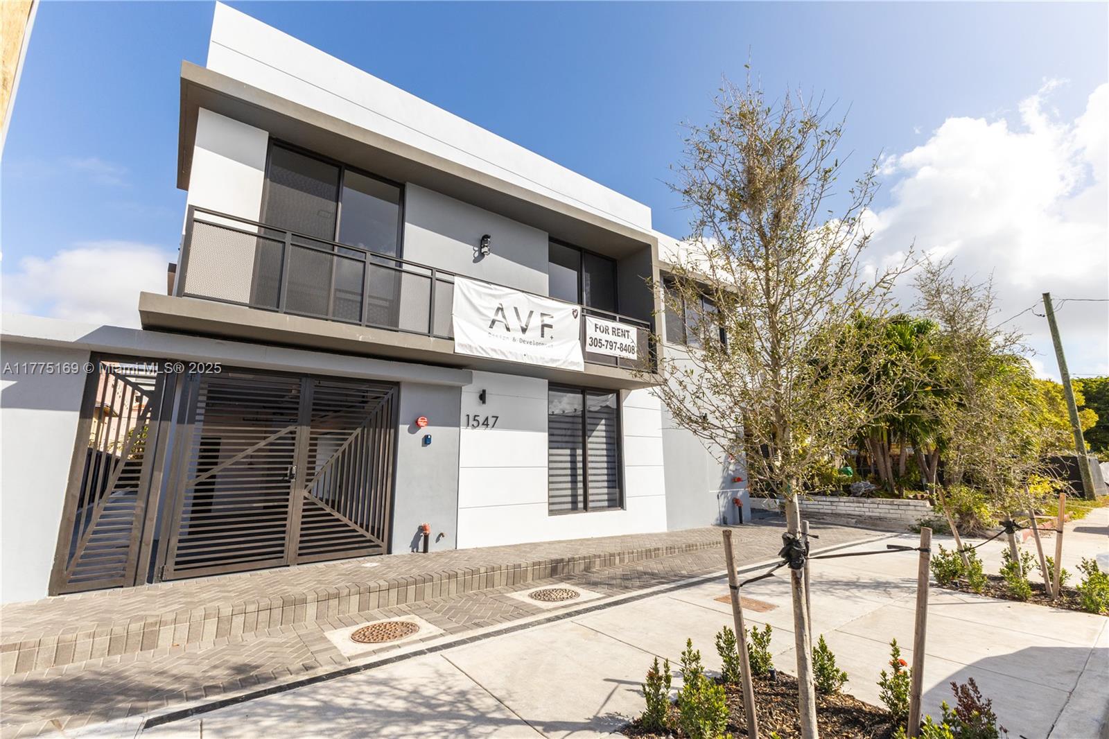 1547 Nw 2nd St 204, Miami, Broward County, Florida - 2 Bedrooms  
1 Bathrooms - 