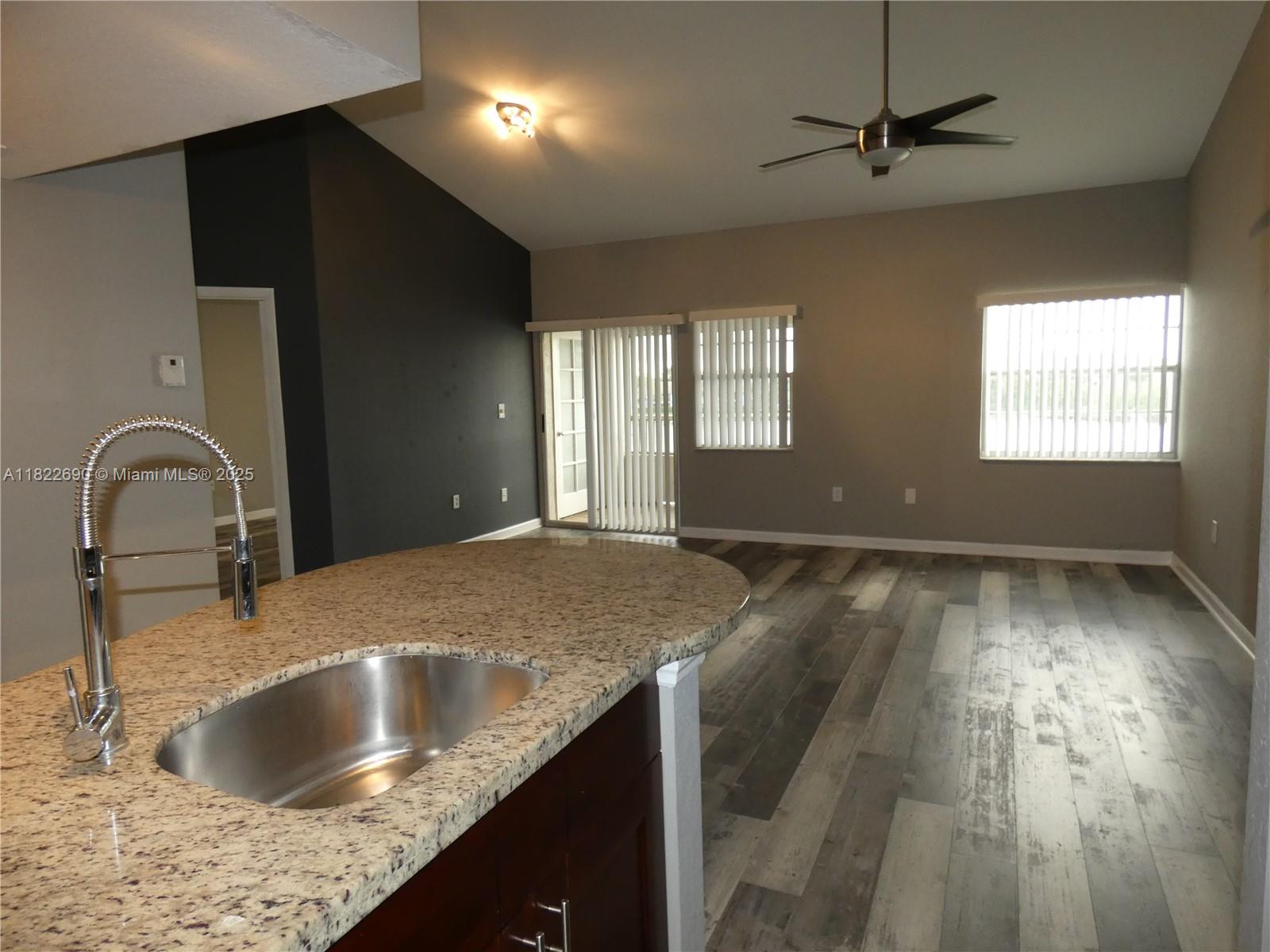 2850 N Oakland Forest Dr 304