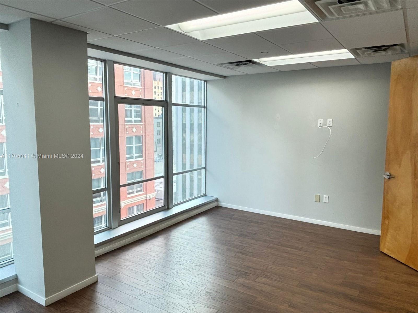 14 NE 1st Ave 700D
