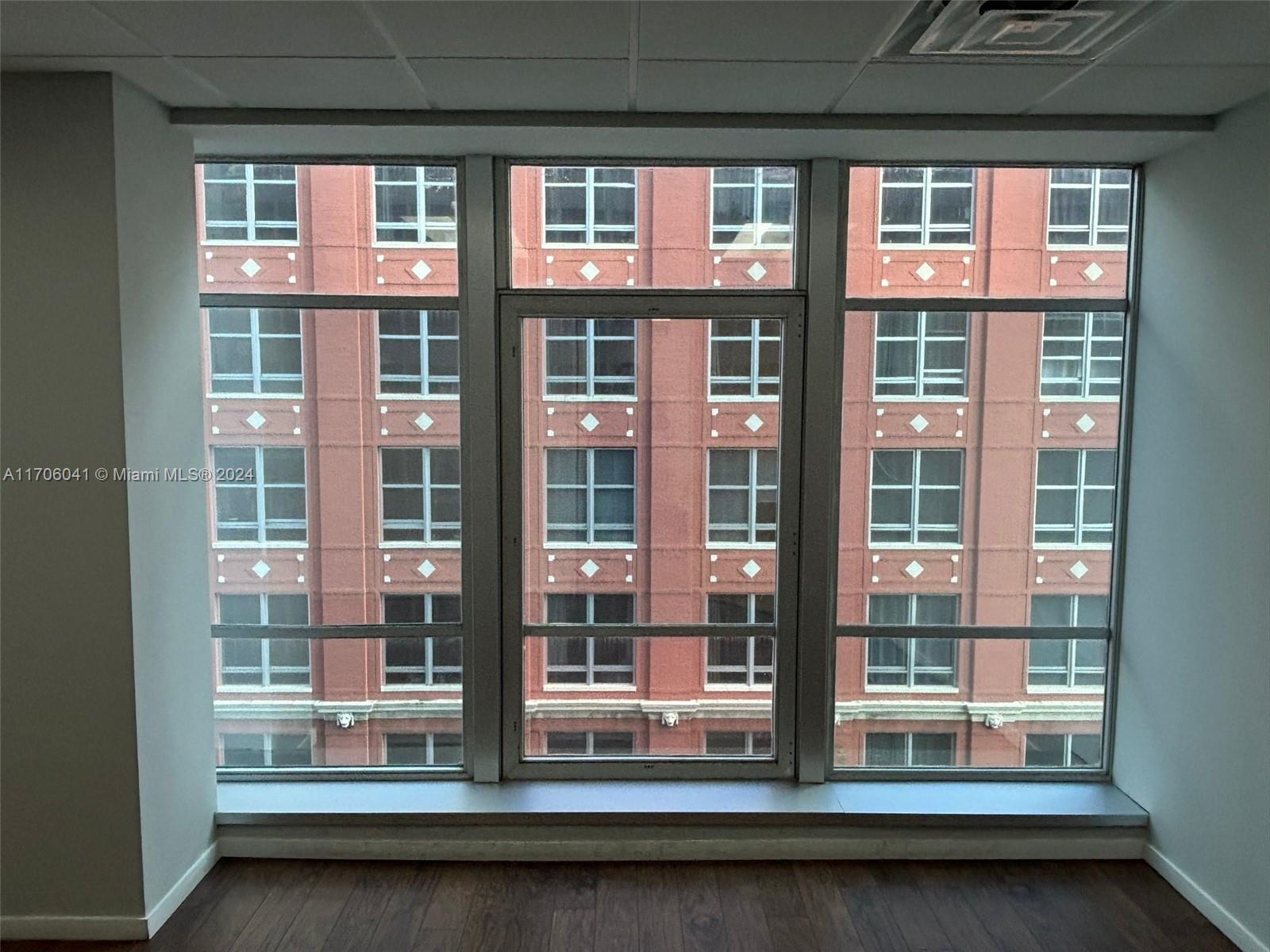 14 NE 1st Ave 700D