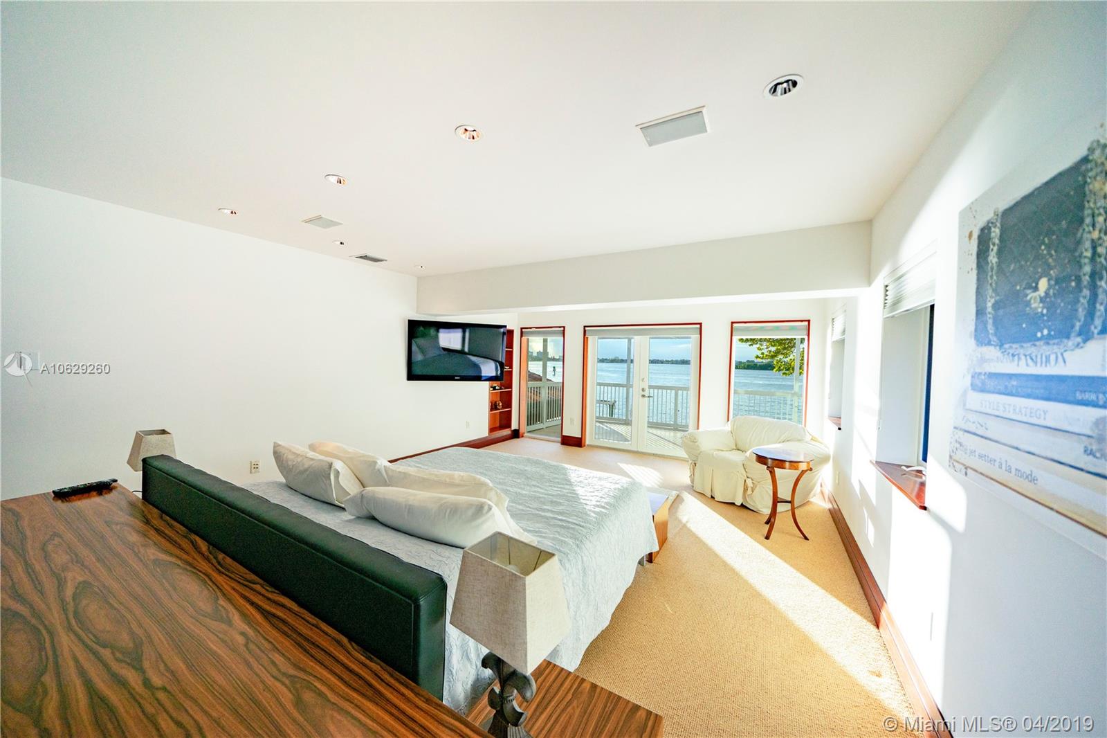 BAY HARBOR ISLAND - Residential