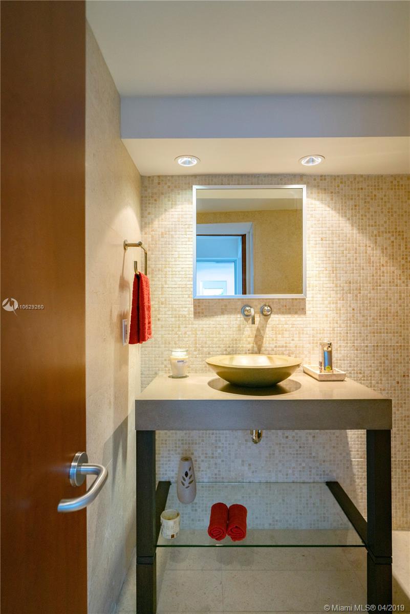 BAY HARBOR ISLAND - Residential