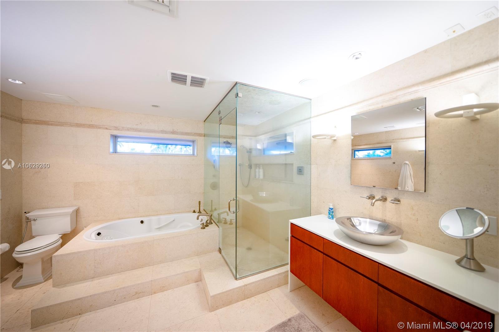 BAY HARBOR ISLAND - Residential