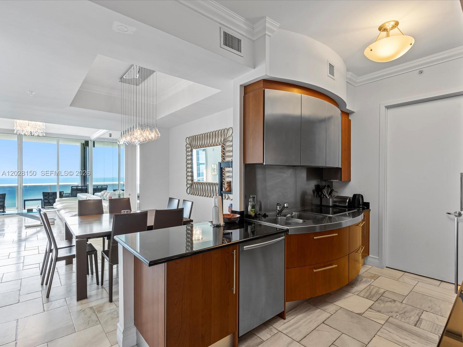 TRUMP PALACE CONDO - Residential