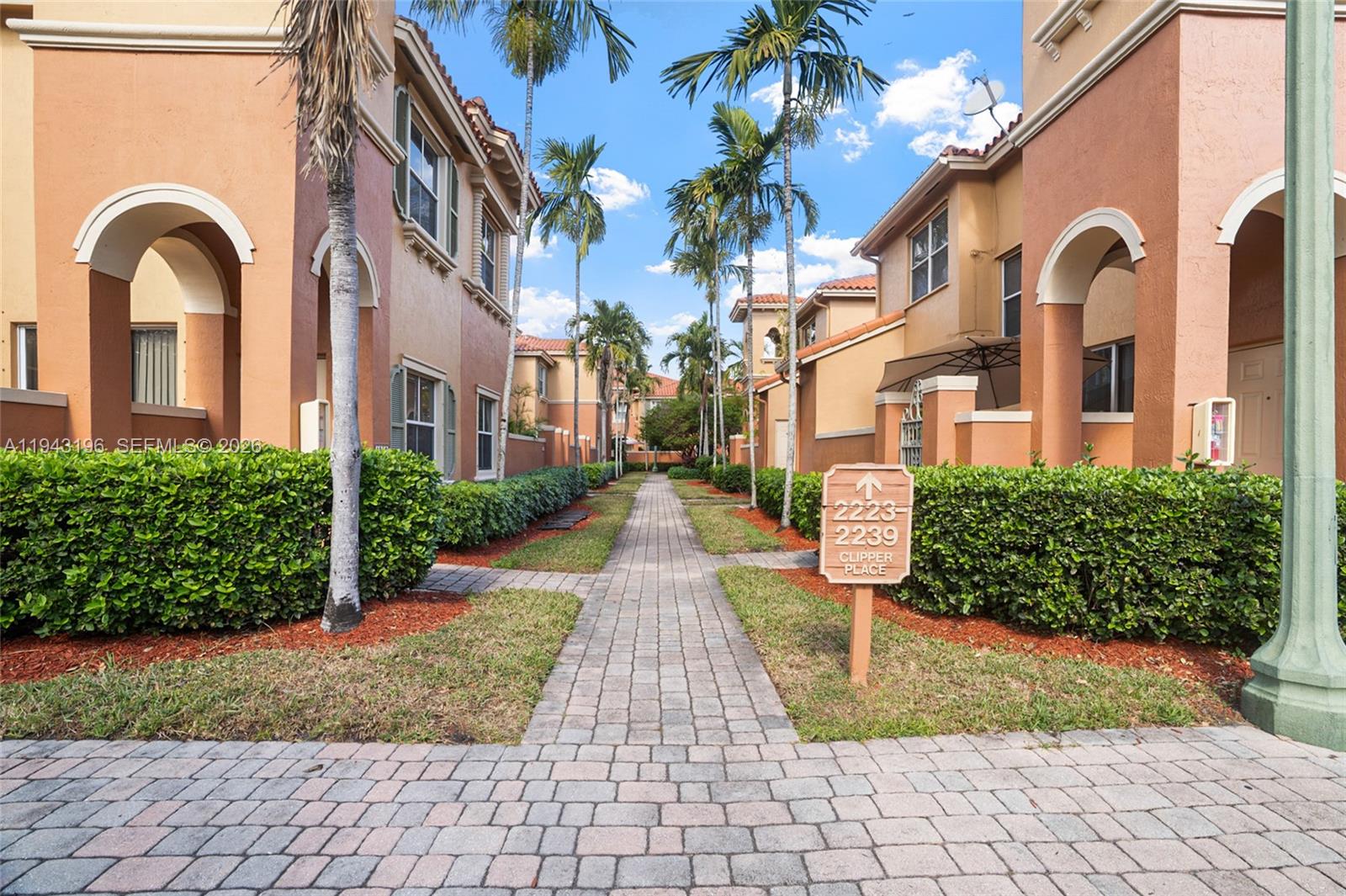 VILLAS AT HARBOR ISLES CO - Residential