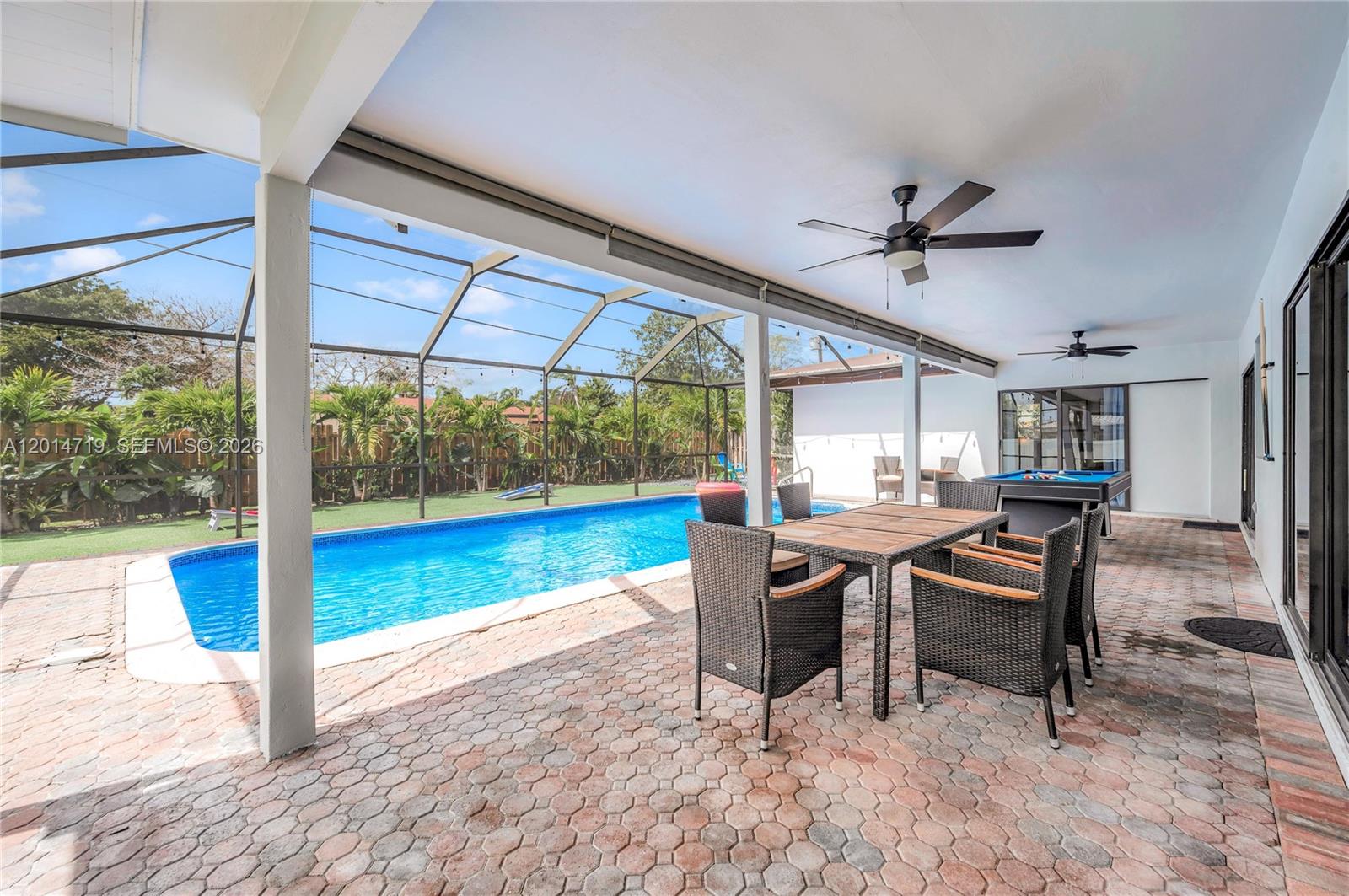 MIRROR LAKE ESTATES SEC T - Residential