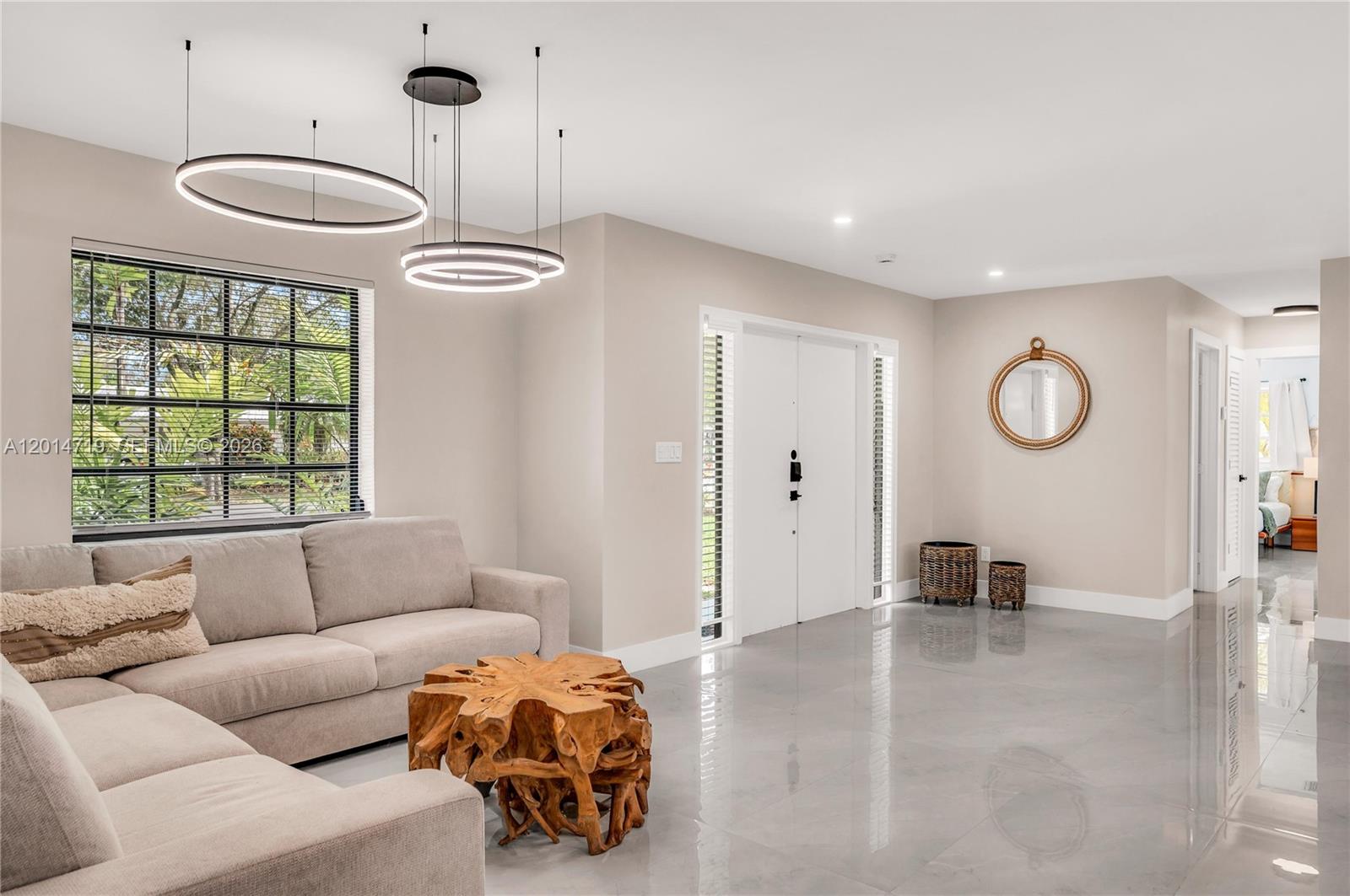 MIRROR LAKE ESTATES SEC T - Residential