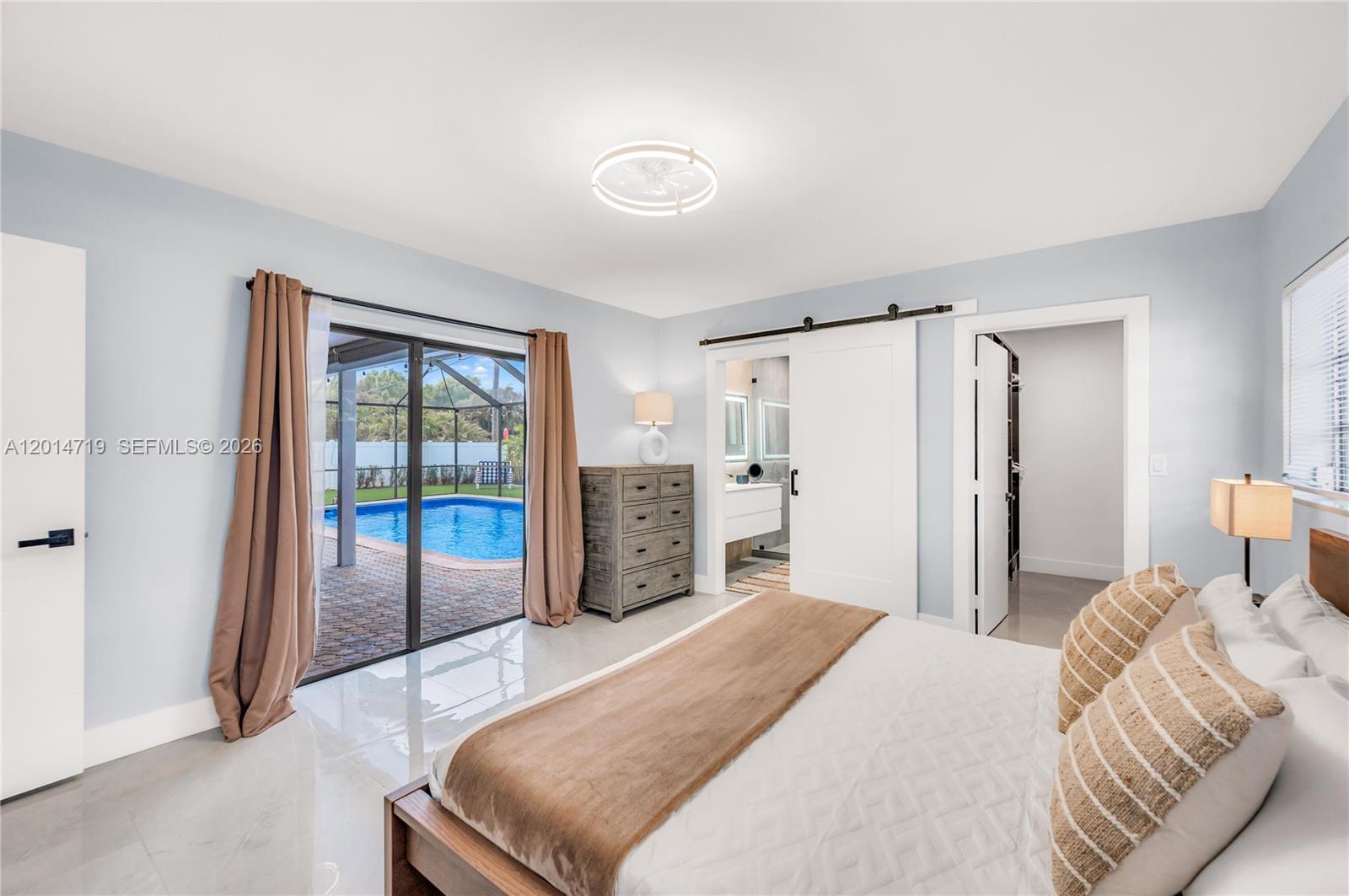 MIRROR LAKE ESTATES SEC T - Residential