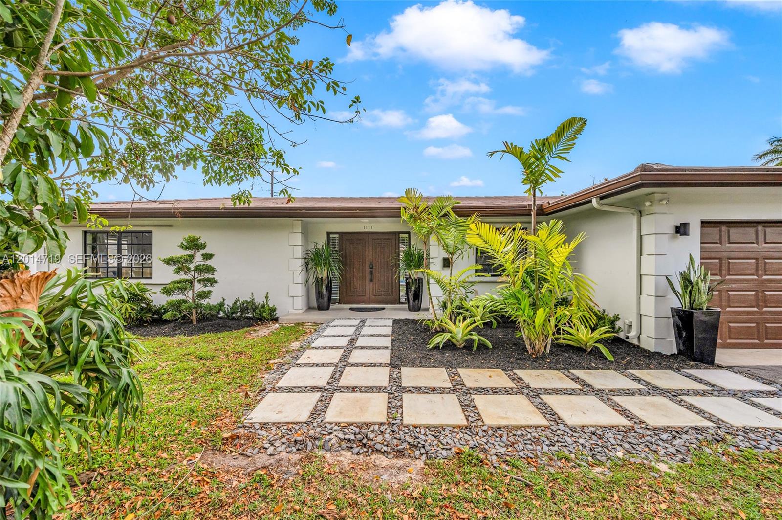 MIRROR LAKE ESTATES SEC T - Residential